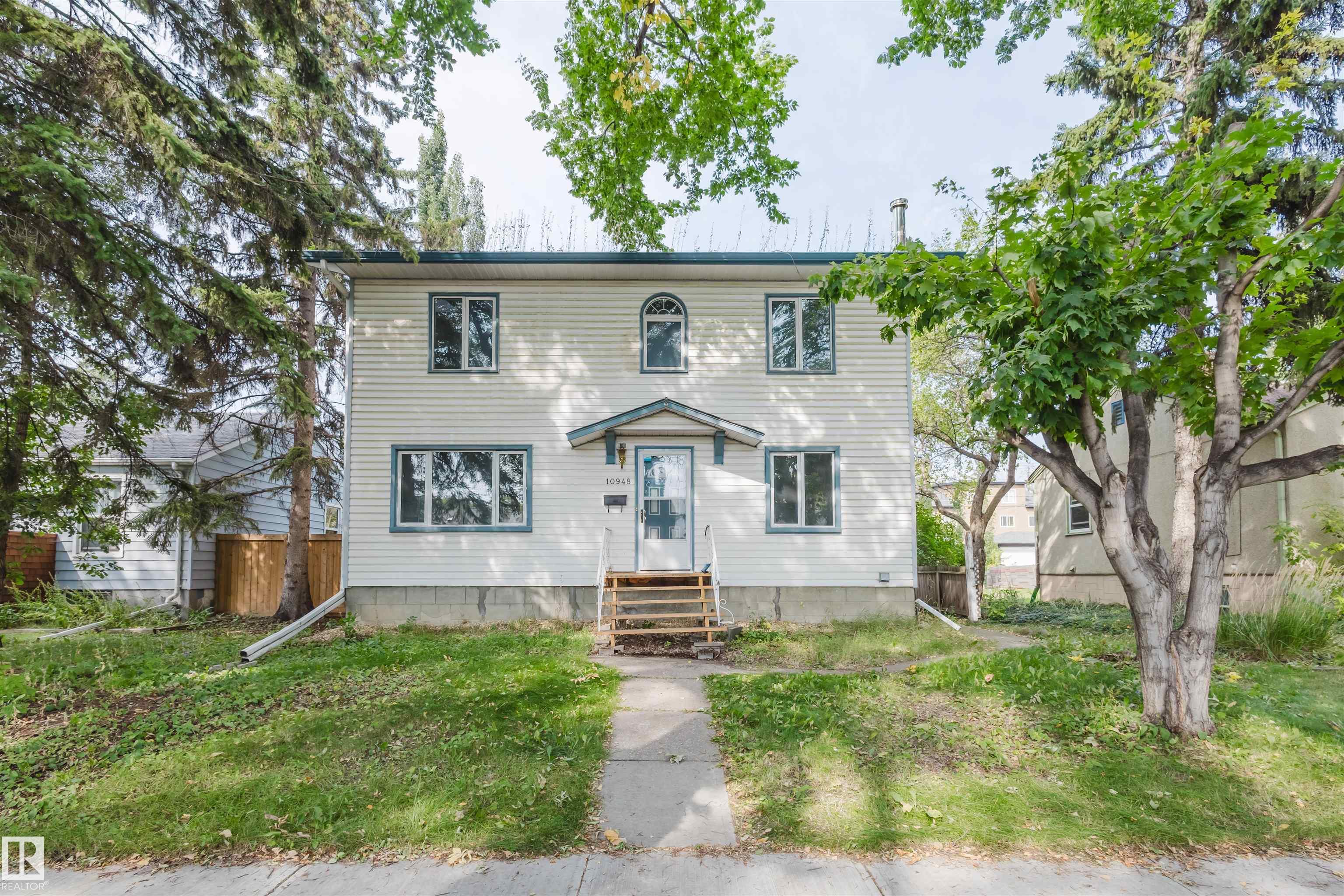 75 Av Nw Unit 10948 Ave, Edmonton, AB T6G 0G9