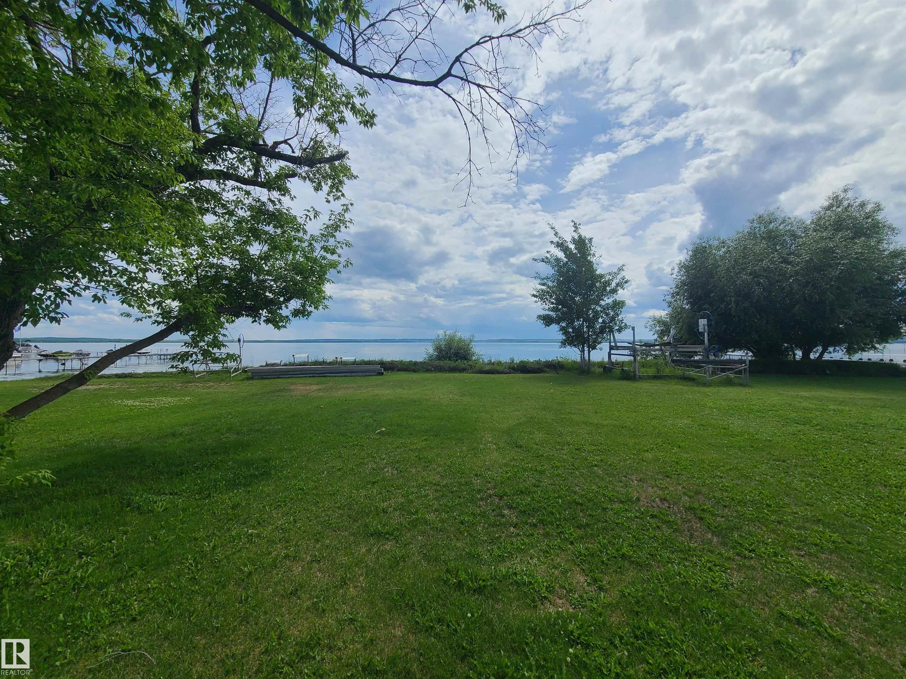 53026 Rge Road 43, Wabamun, AB T0E 2K0