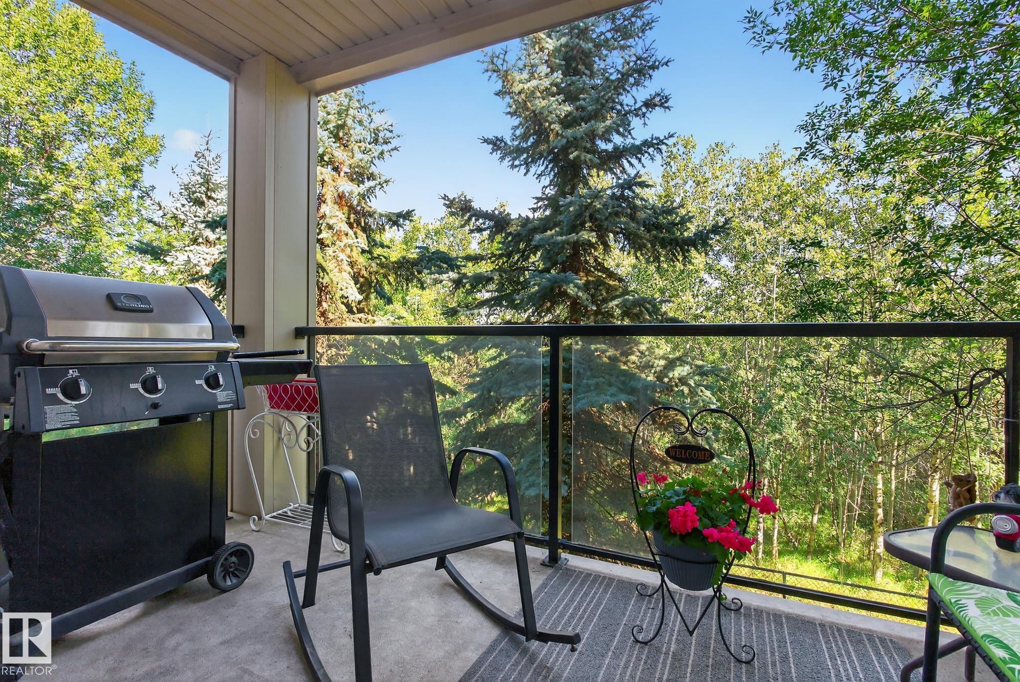 592 Hooke Road Northwest #225, Edmonton, AB T5A 5H2