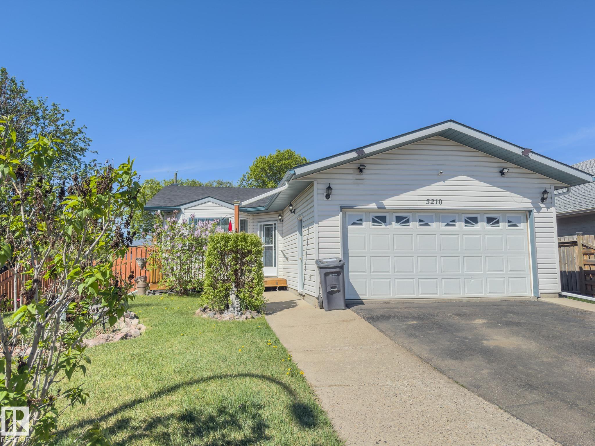 50 St Unit 5210 St, Cold Lake, AB T9M 1C9