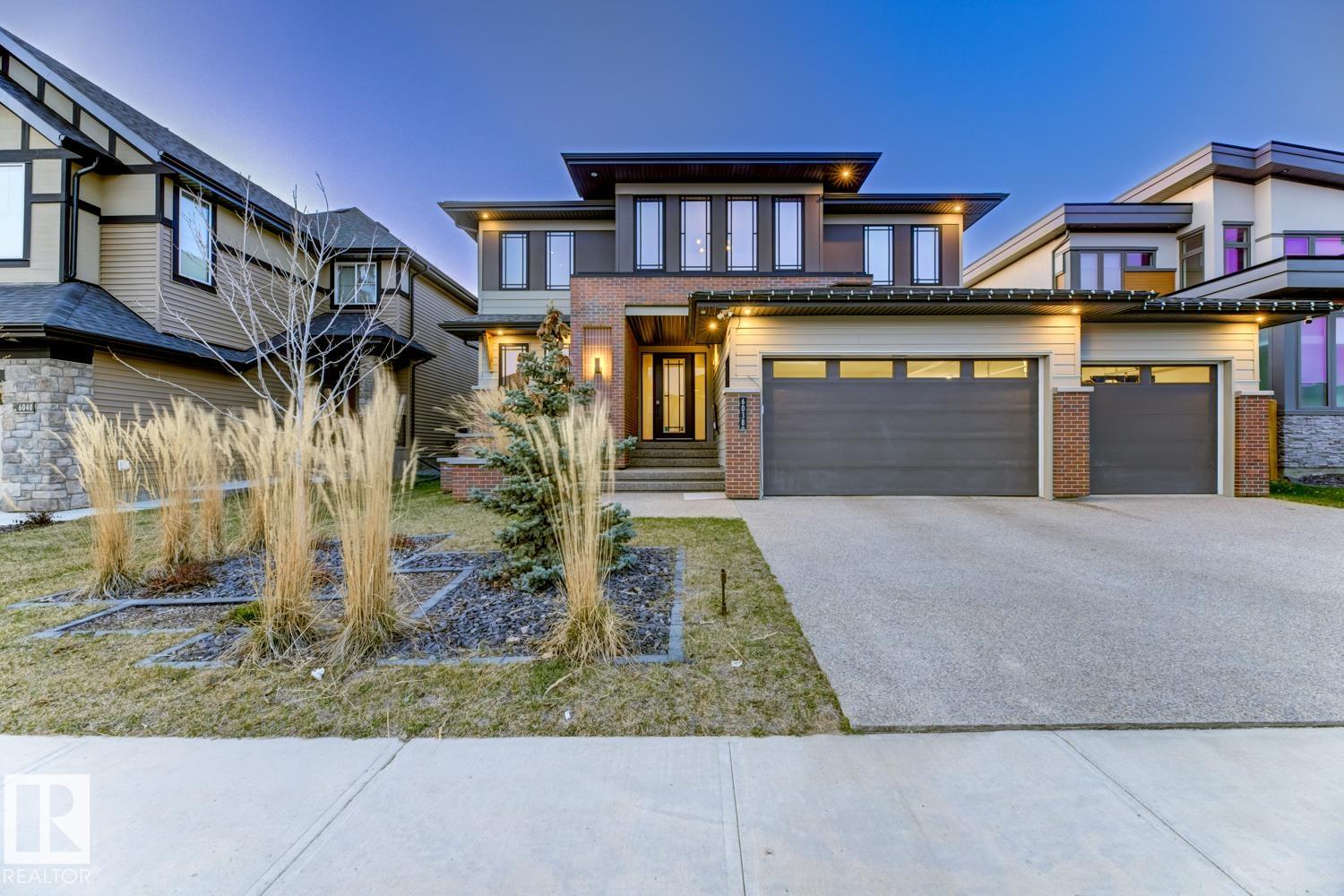 6038 Crawford Dr SW, Edmonton, AB T8N 7L2