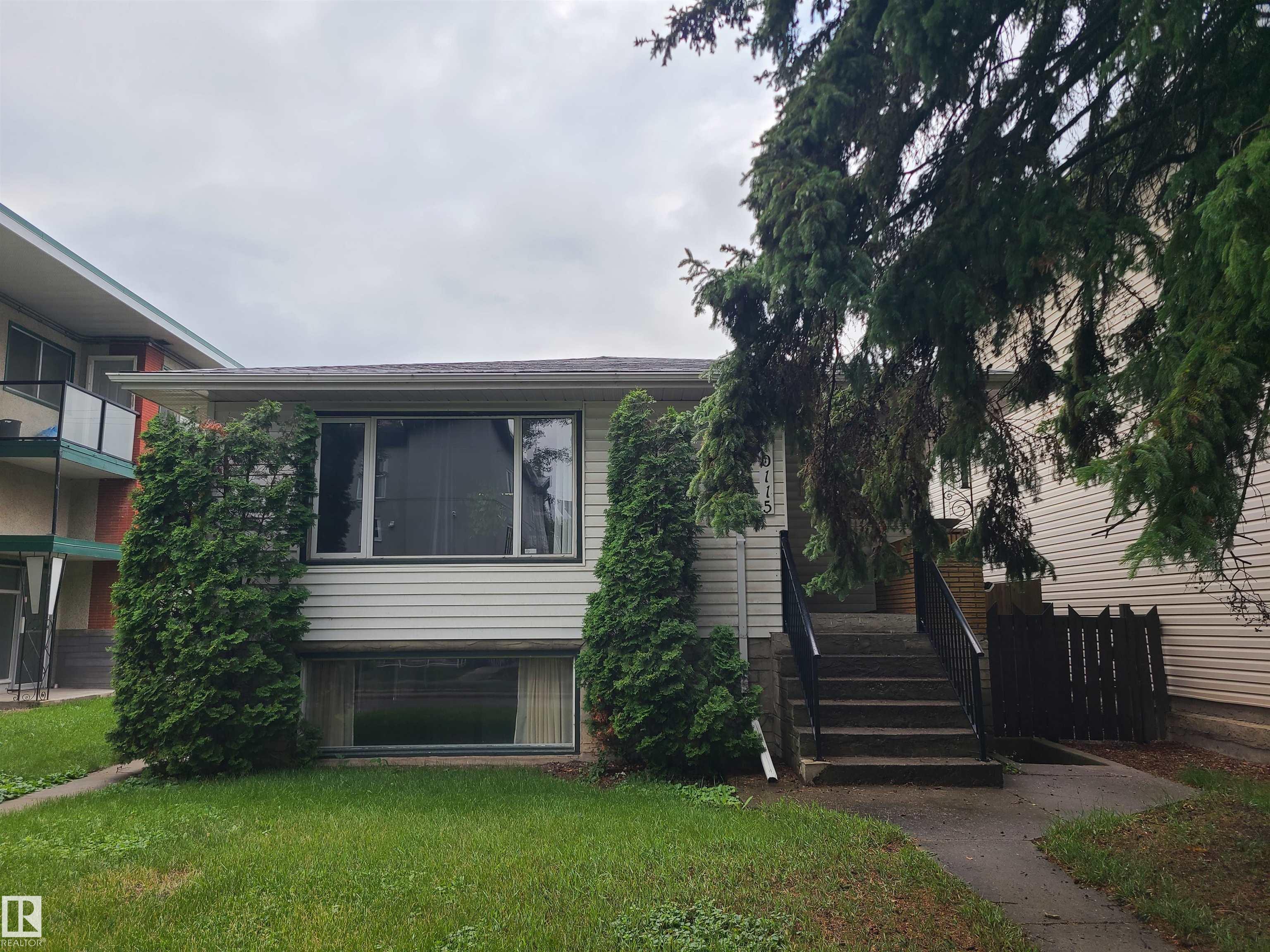83 Av Nw Unit 10115 Ave, Edmonton, AB T6E 2C5