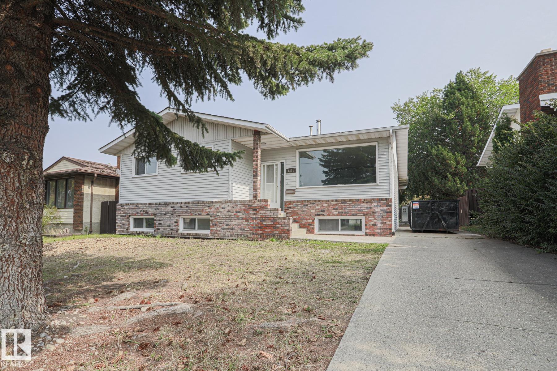 51 St Nw Unit 1831 St, Edmonton, AB T6L 1X4