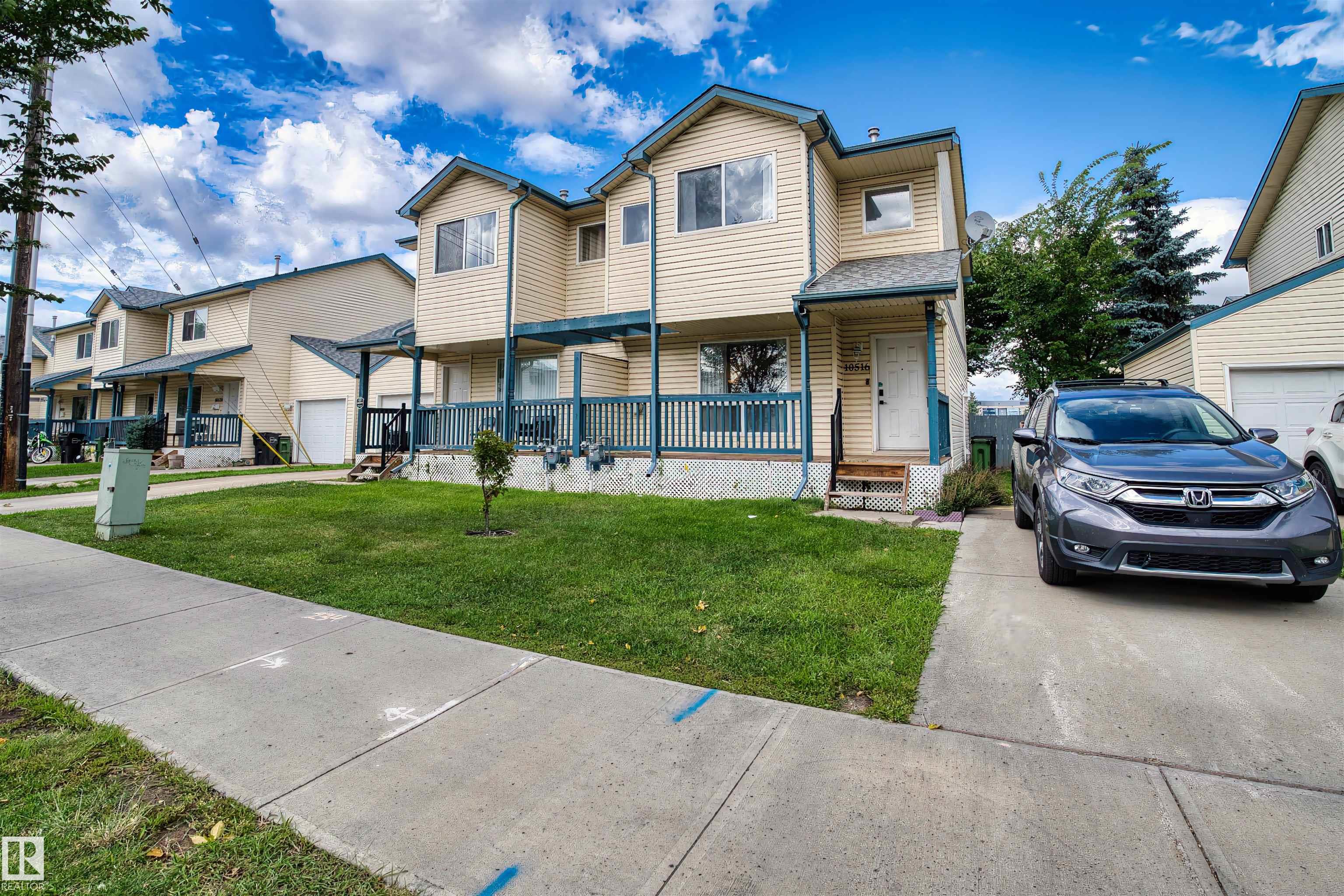 108 Av Nw Unit 10516 Ave, Edmonton, AB T5H 4M8