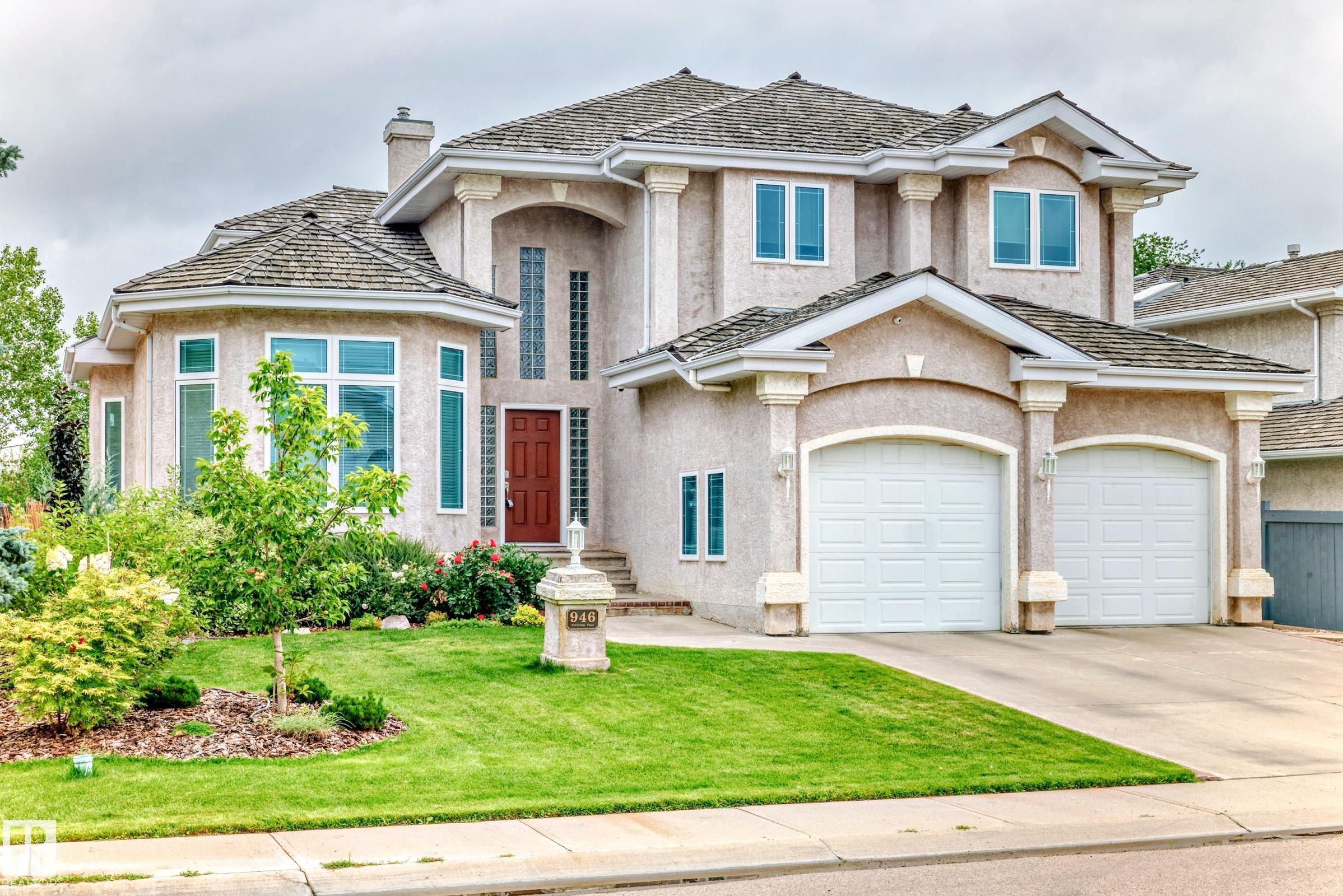 946 Wallbridge Pl NW, Edmonton, AB T6M 2L7