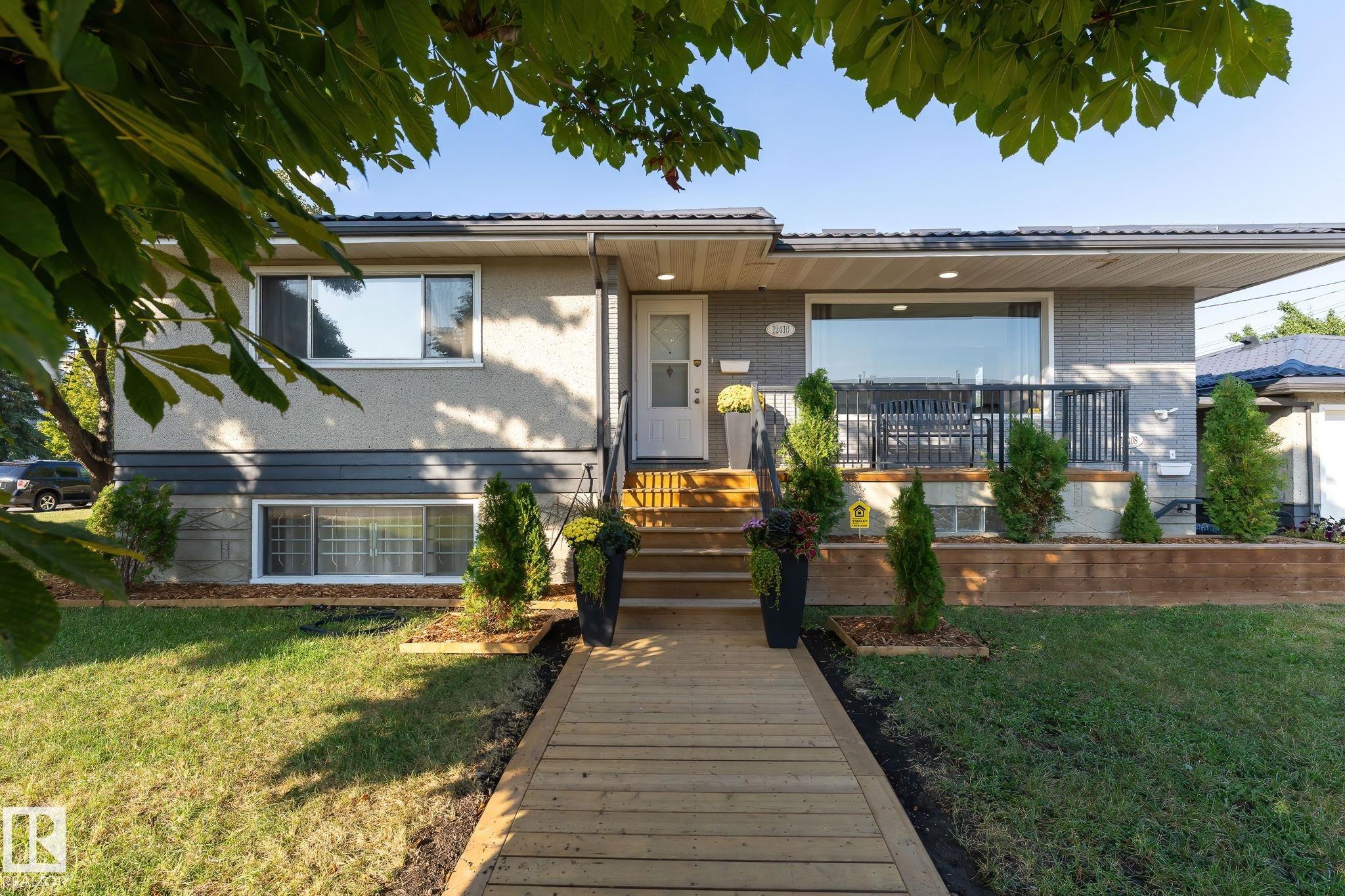 134 Av Nw Unit 12410 Ave, Edmonton, AB T5J 3Y4