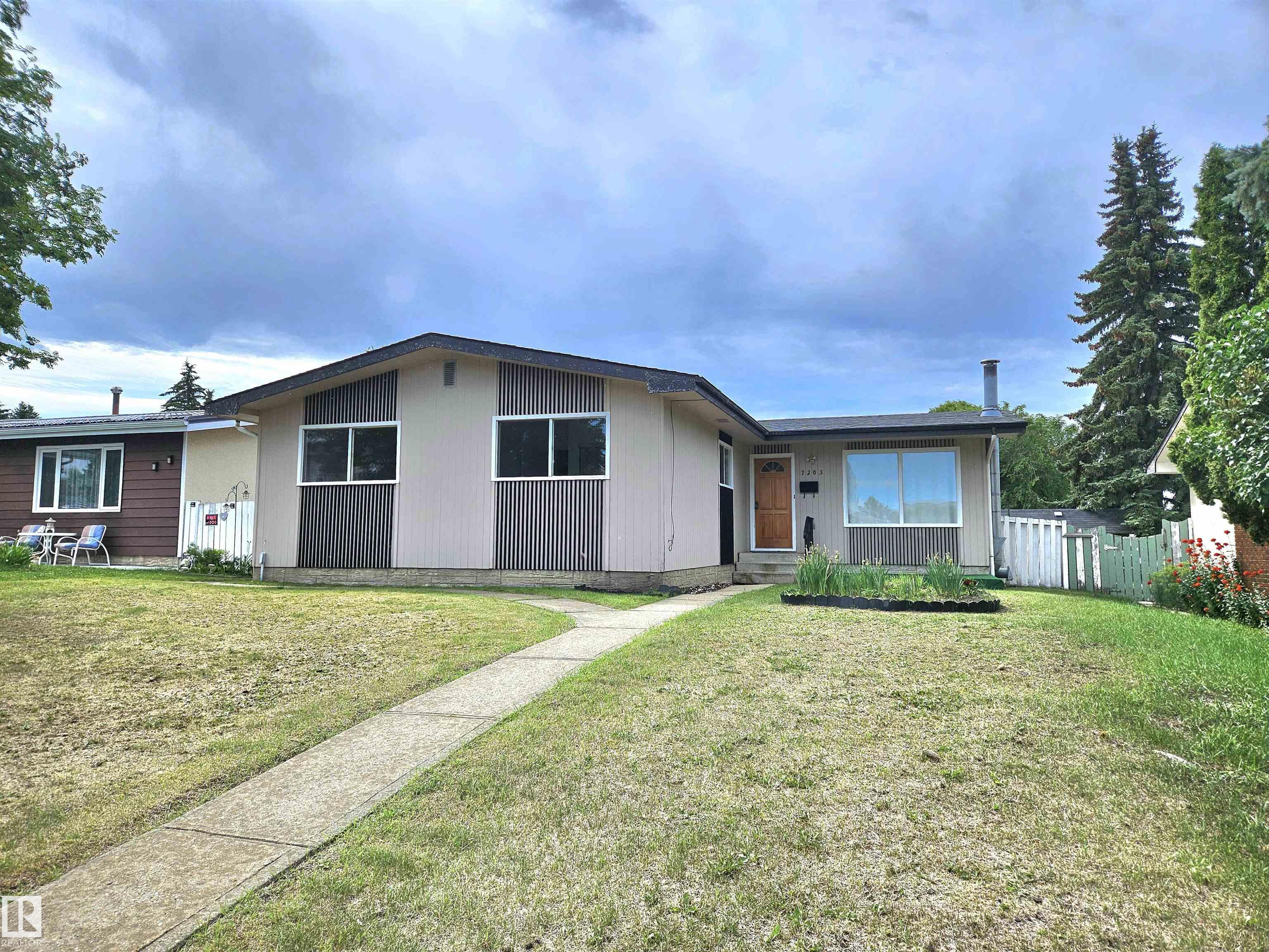 138 Av Nw Unit 7203 Ave, Edmonton, AB T5C 2L9