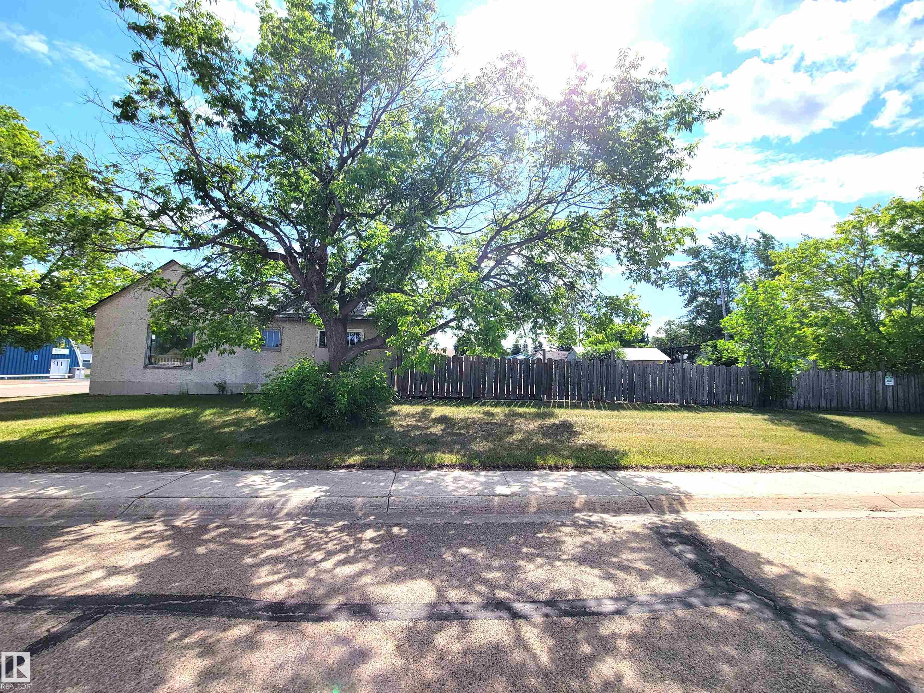 51 Av Unit 4939 Ave, Bruderheim, AB T0B 0S0