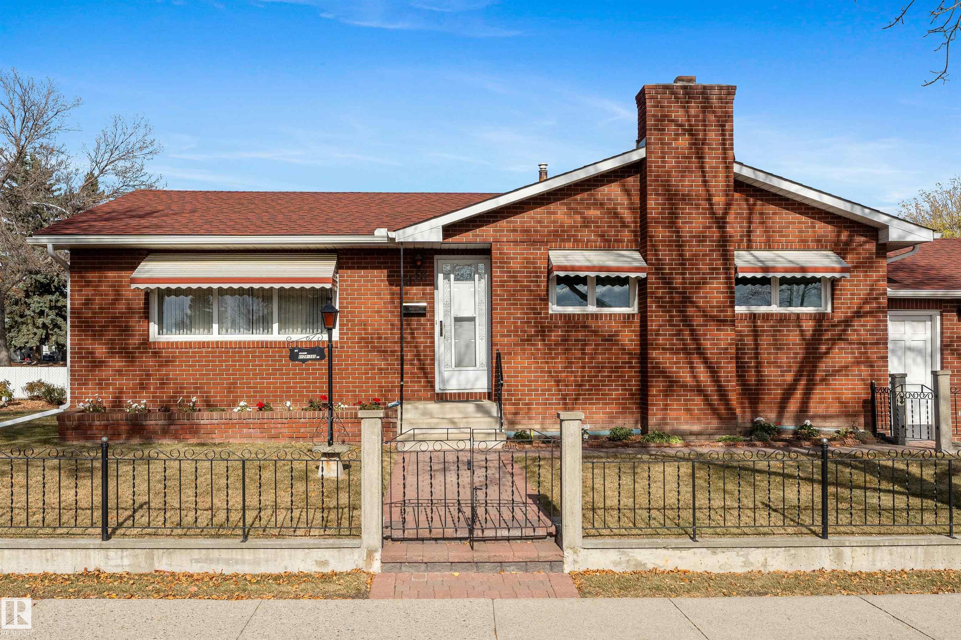 145 Av Nw Unit 6128 Ave, Edmonton, AB T5A 1S8