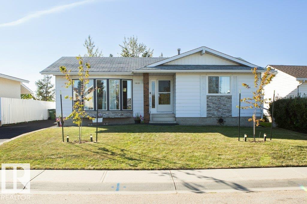 106 Av Unit 10620 Ave #a, Westlock, AB T7P 1B4