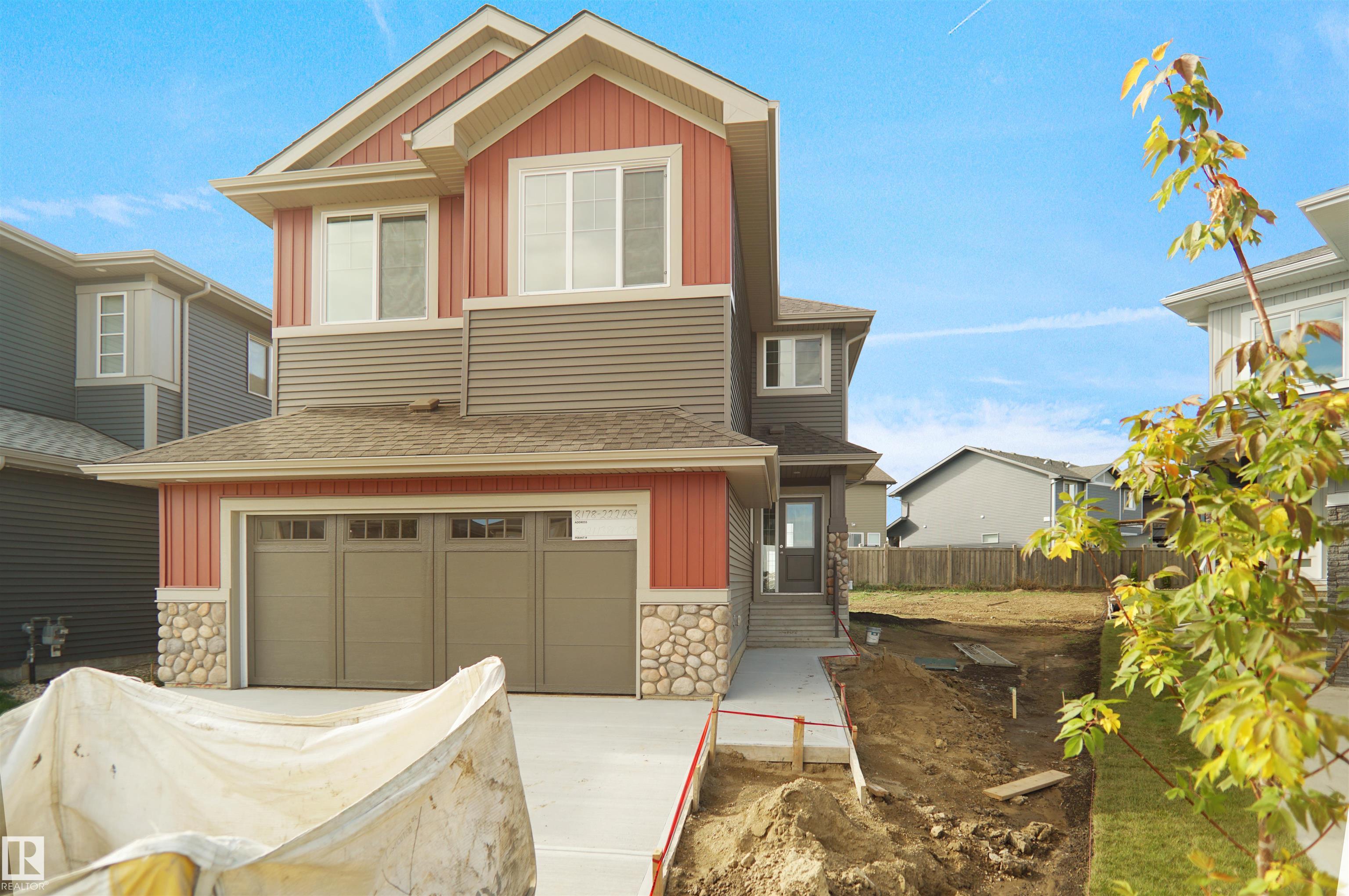 7 St Ne Unit 17340 St, Edmonton, AB T5Y 4E7