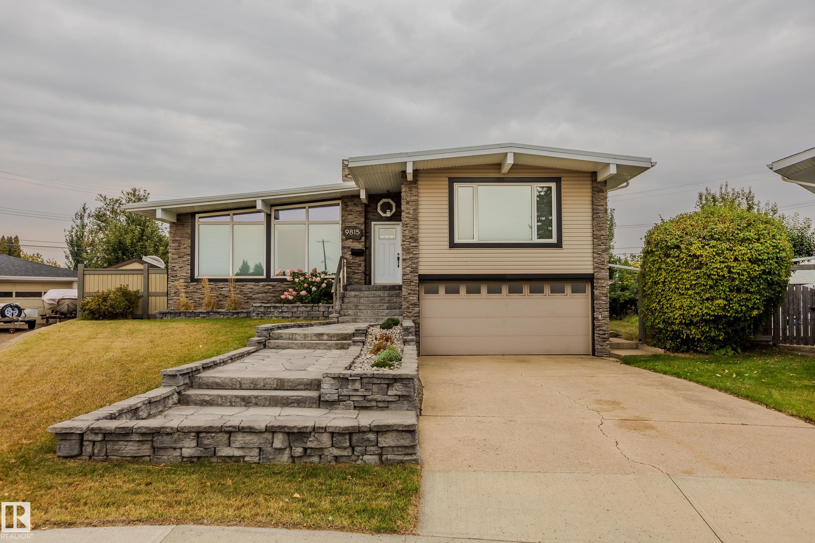 68 St Nw Unit 9815 St, Edmonton, AB T6A 2S4