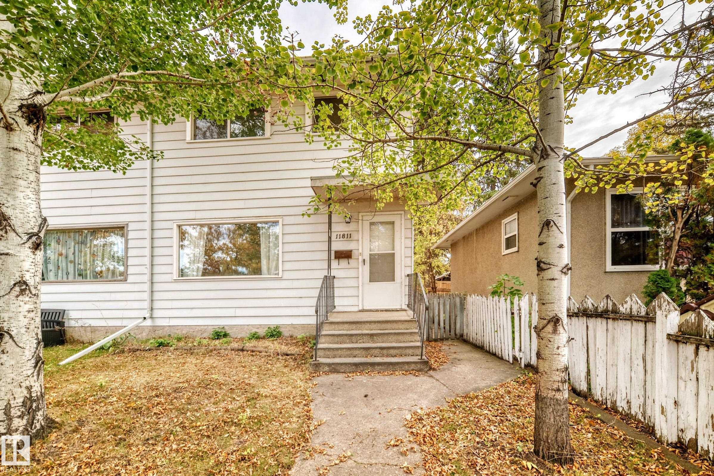 44 St Nw Unit 11811 St, Edmonton, AB T5W 2S4