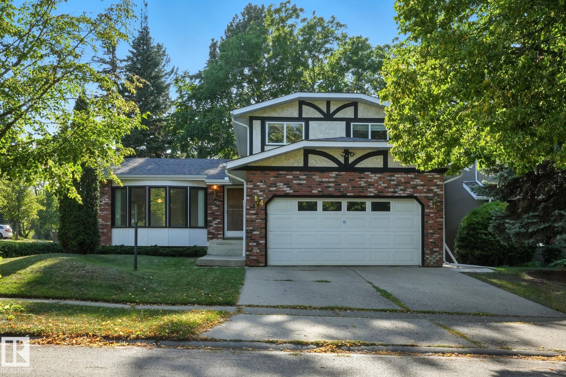 4 Glen Meadow Cr Cres, St. Albert, AB T8N 3B6