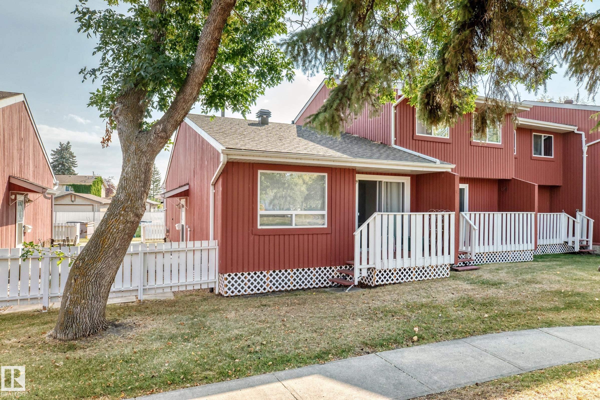 10614 Beaumaris Rd NW, Edmonton, AB T5X 3N4