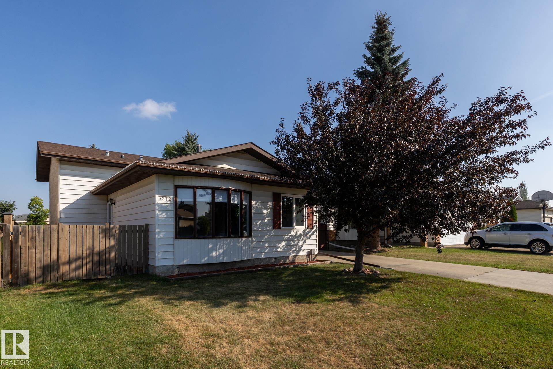 152 Av Nw Unit 7272 Ave #c, Edmonton, AB T5C 3N2
