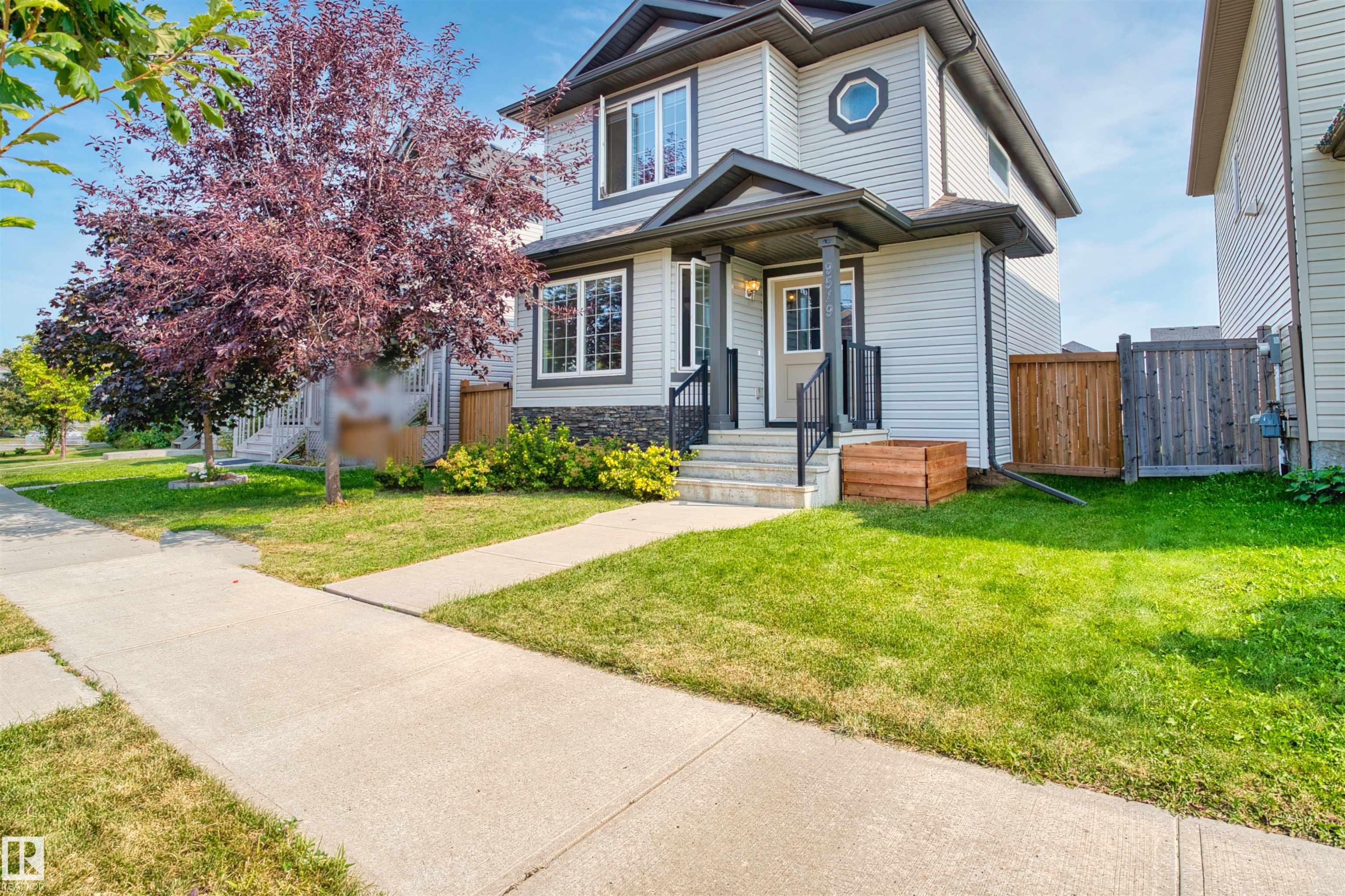 212 St Nw Unit 9519 St, Edmonton, AB T5T 4J6