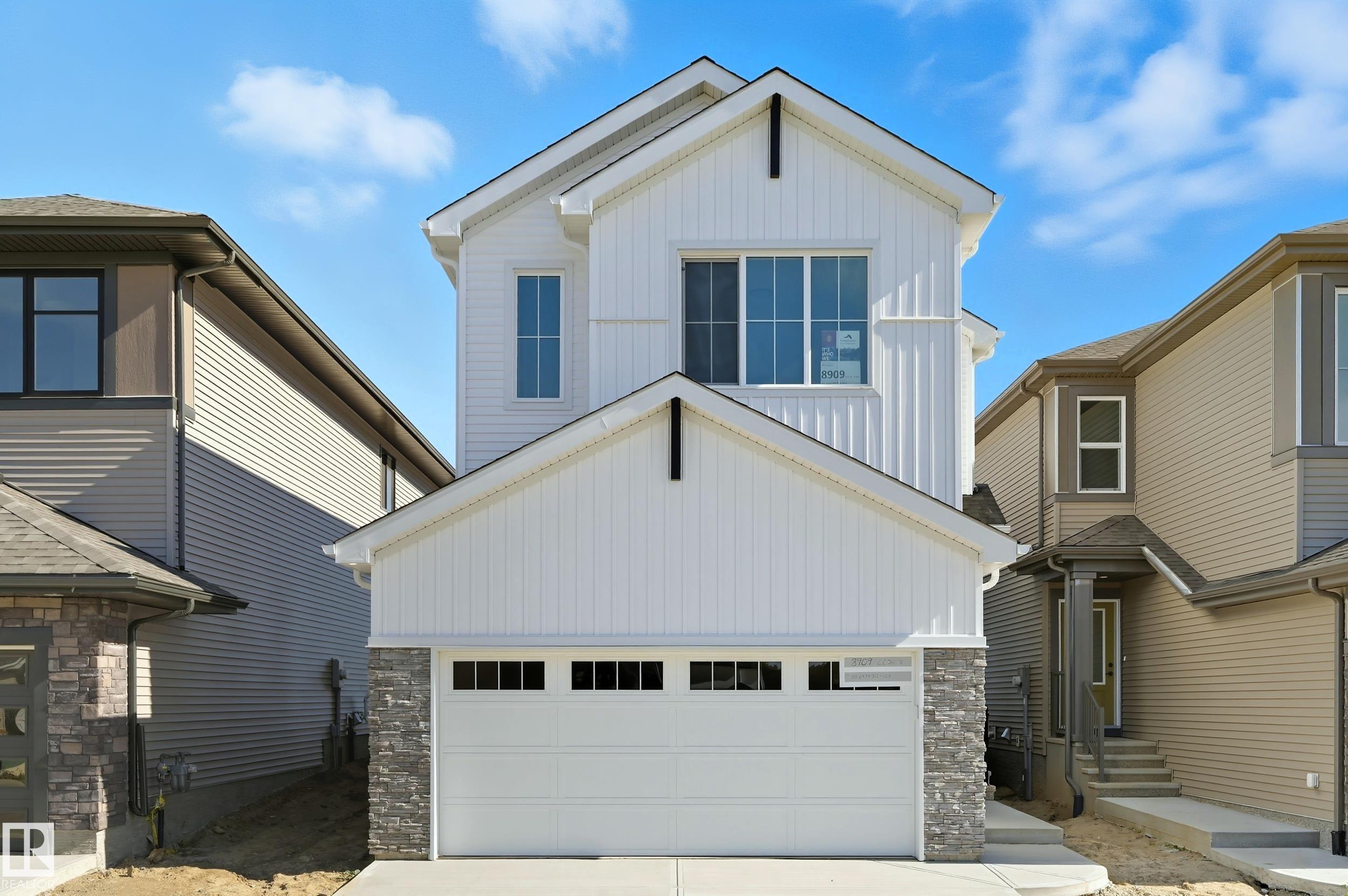 223 St Nw Unit 8909 St #a, Edmonton, AB T5T 7X2