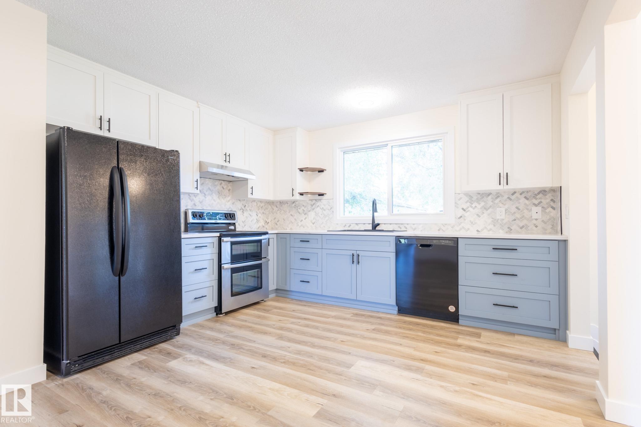 110 St Nw Unit 3109 St #a, Edmonton, AB T6J 3E9