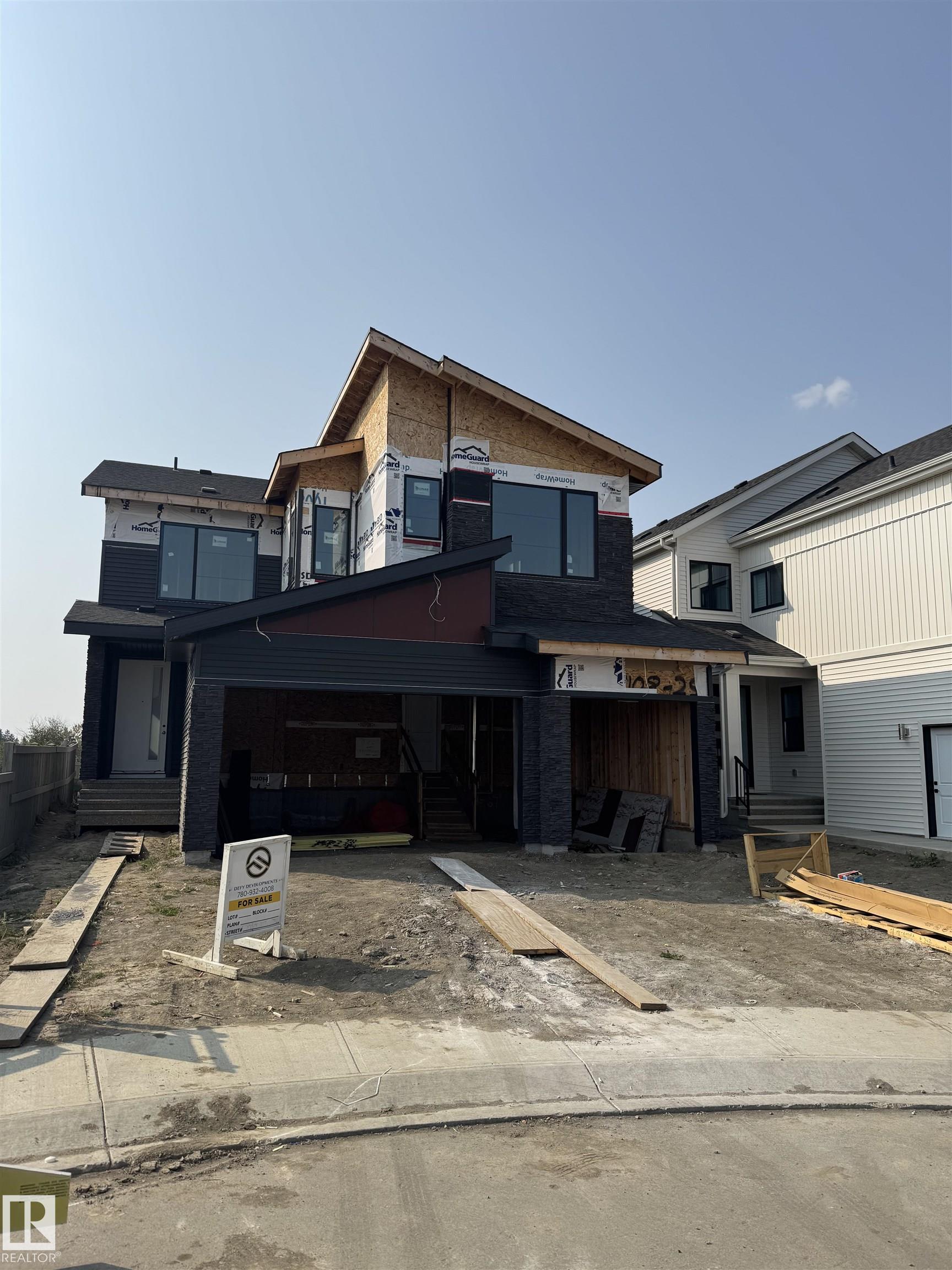 2 St Nw Unit 17108 St, Edmonton, AB T5Y 4G2
