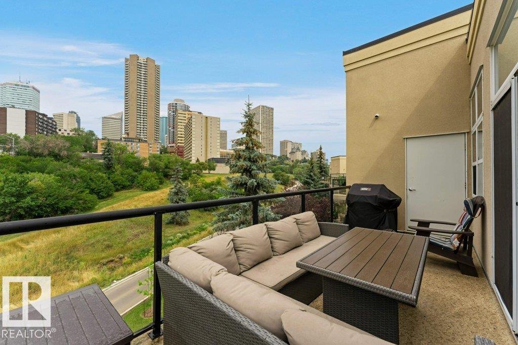 9804 101 Street Northwest #418, Edmonton, AB T5K 2X3