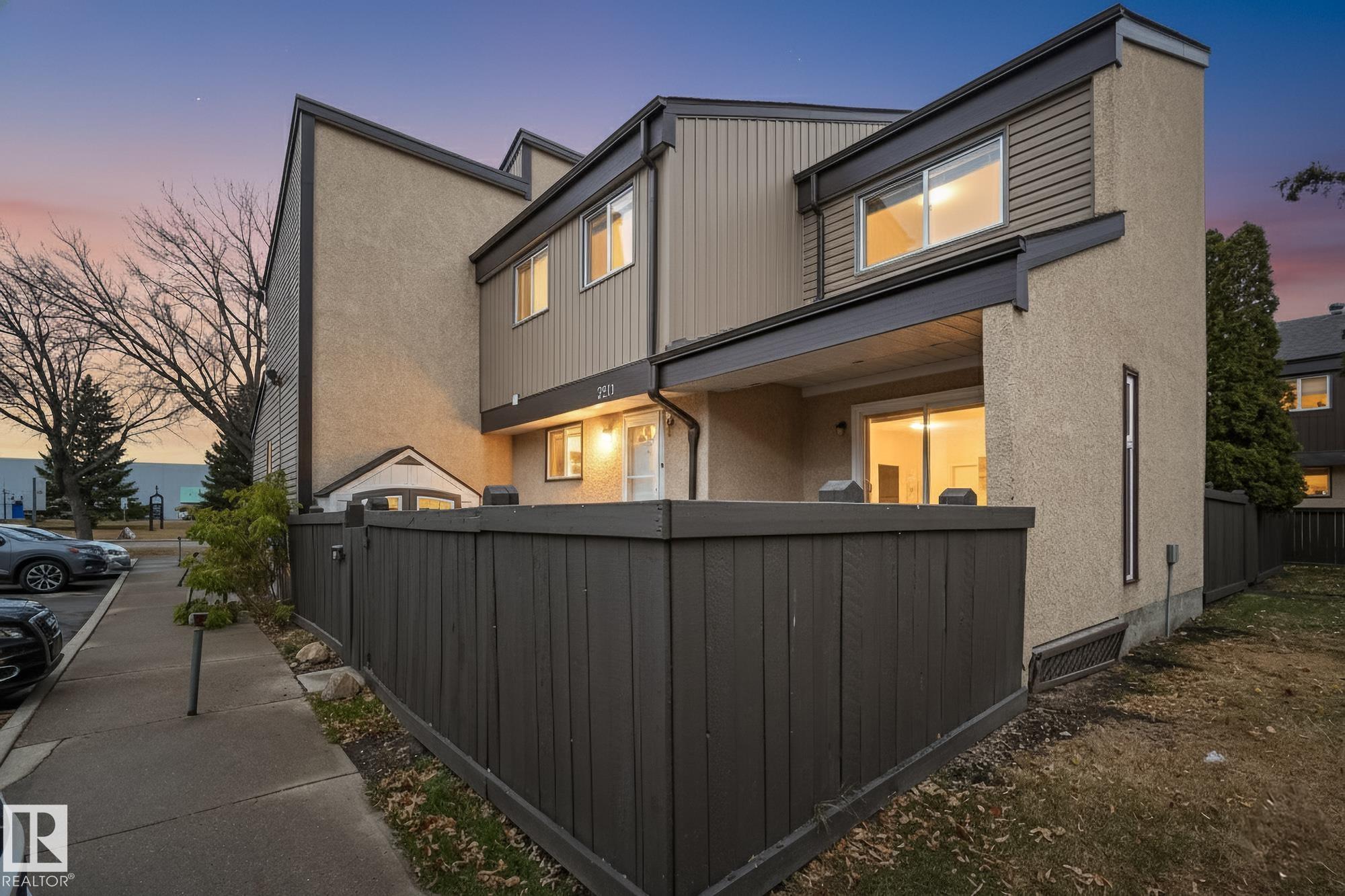 180 St Nw Unit 7271 St, Edmonton, AB T5T 3G1