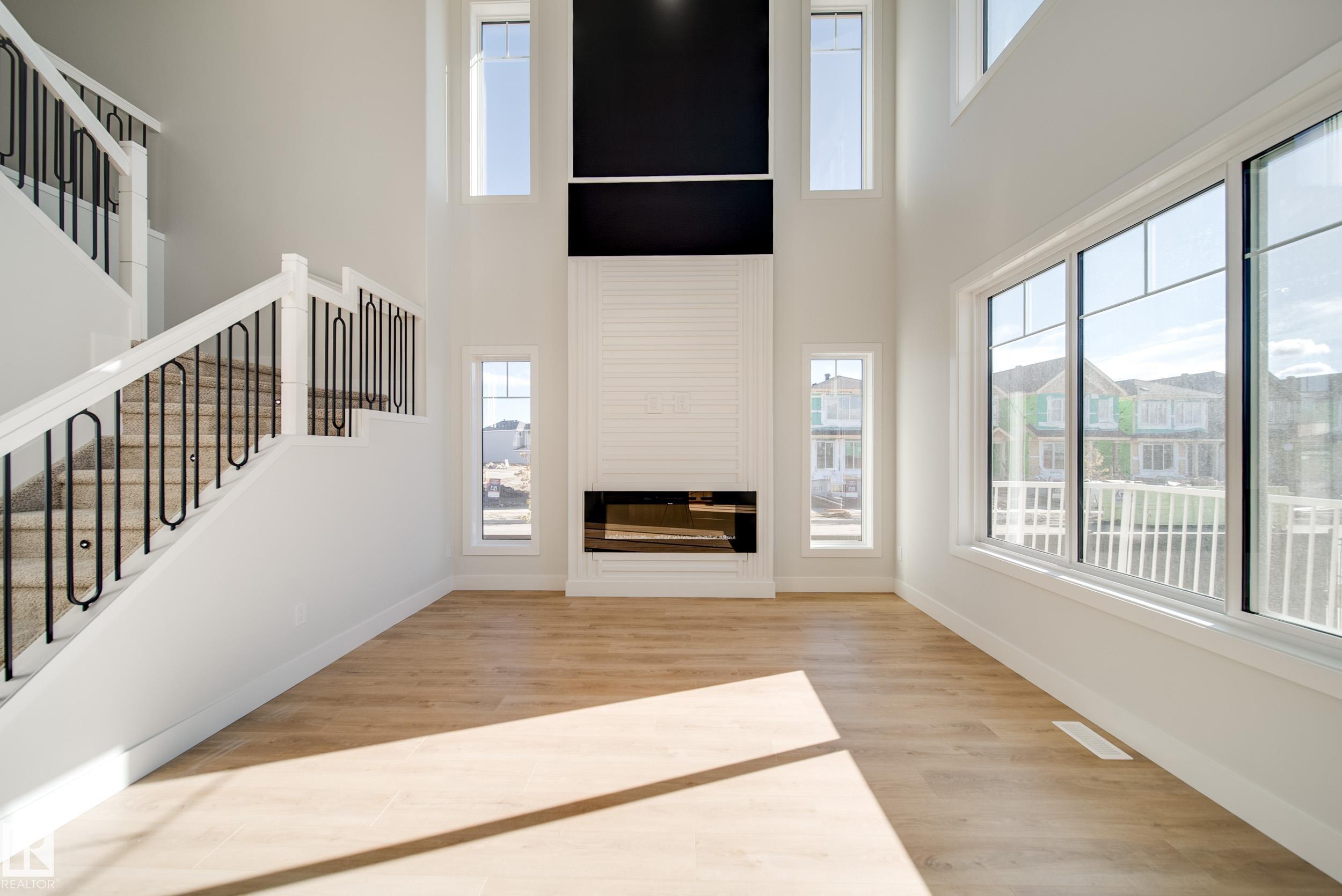 183 Av Nw Unit 8511 Ave, Edmonton, AB T5Z 0X5