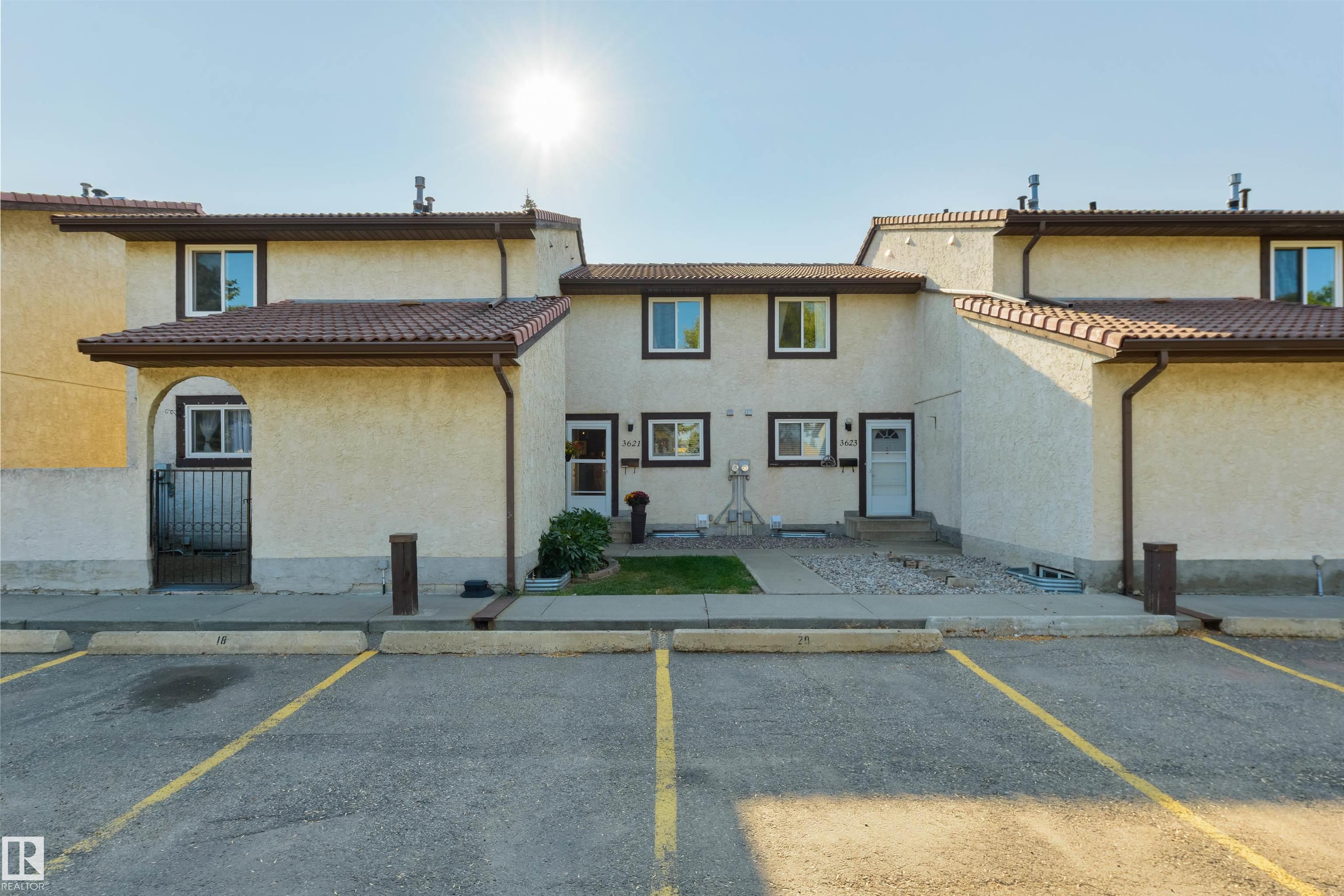 30 Av Nw Unit 3621 Ave, Edmonton, AB T6L 5H5