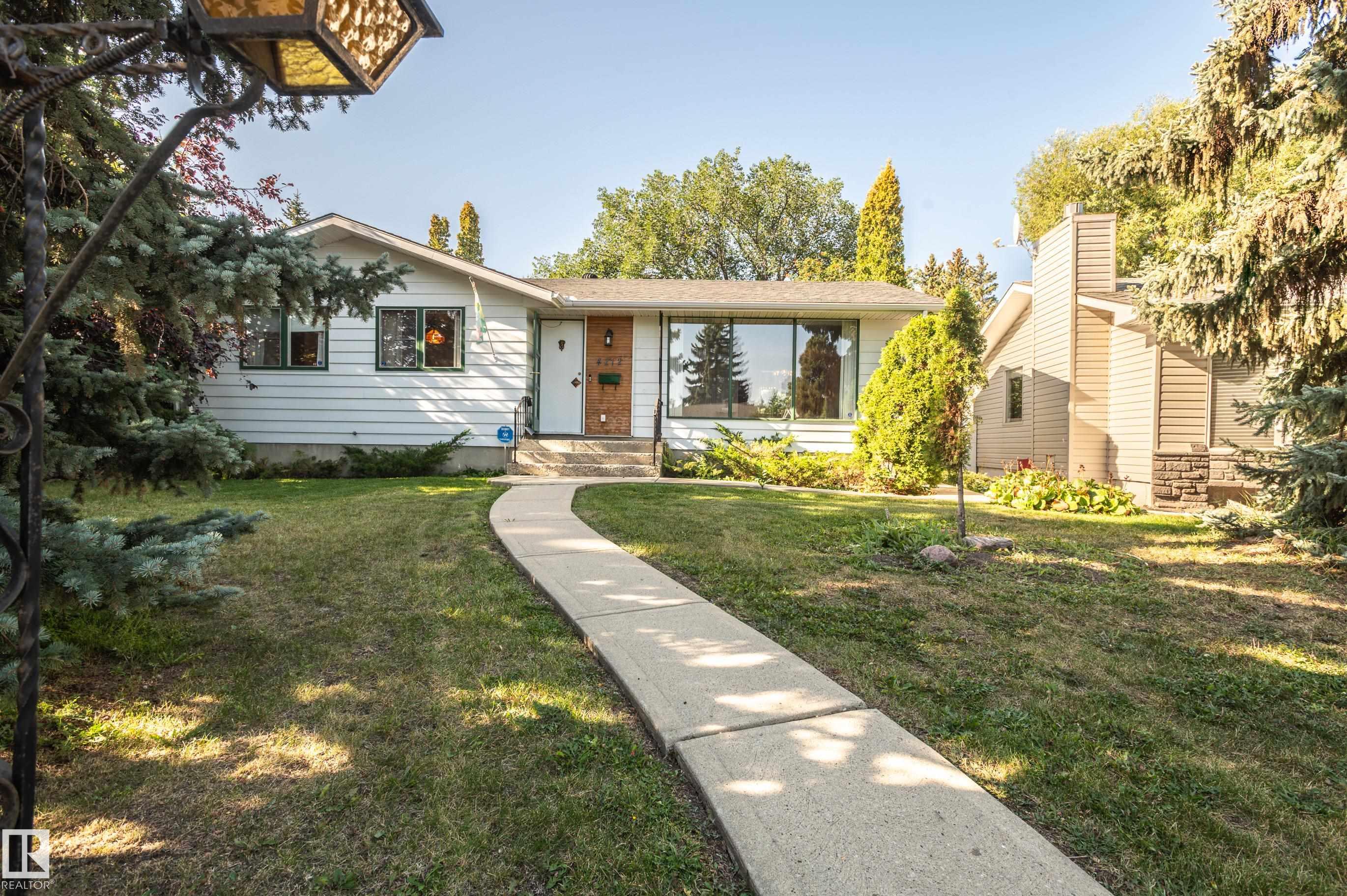 122 St Nw Unit 4212 St, Edmonton, AB T6J 1Z4