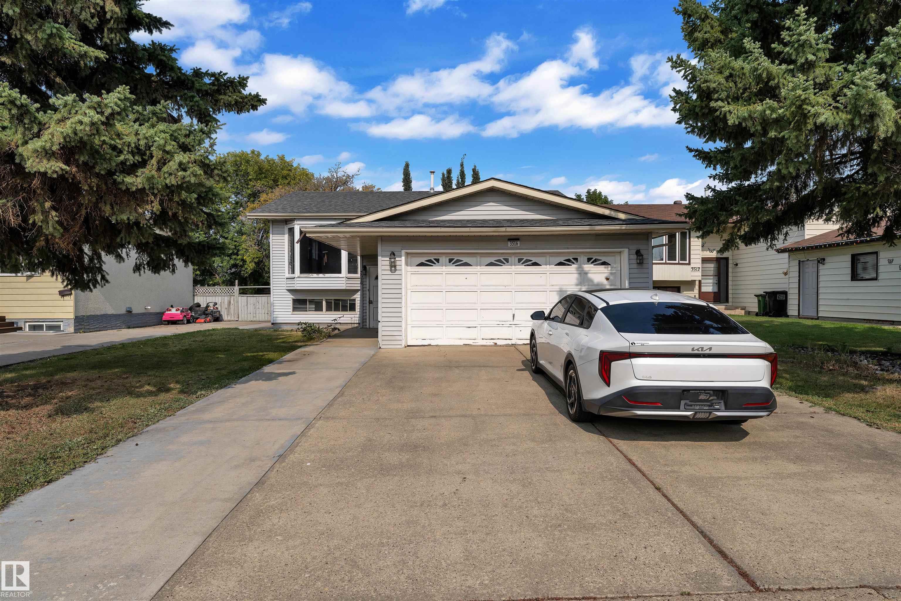 19 Av Nw Unit 3516 Ave, Edmonton, AB T6L 2Z9