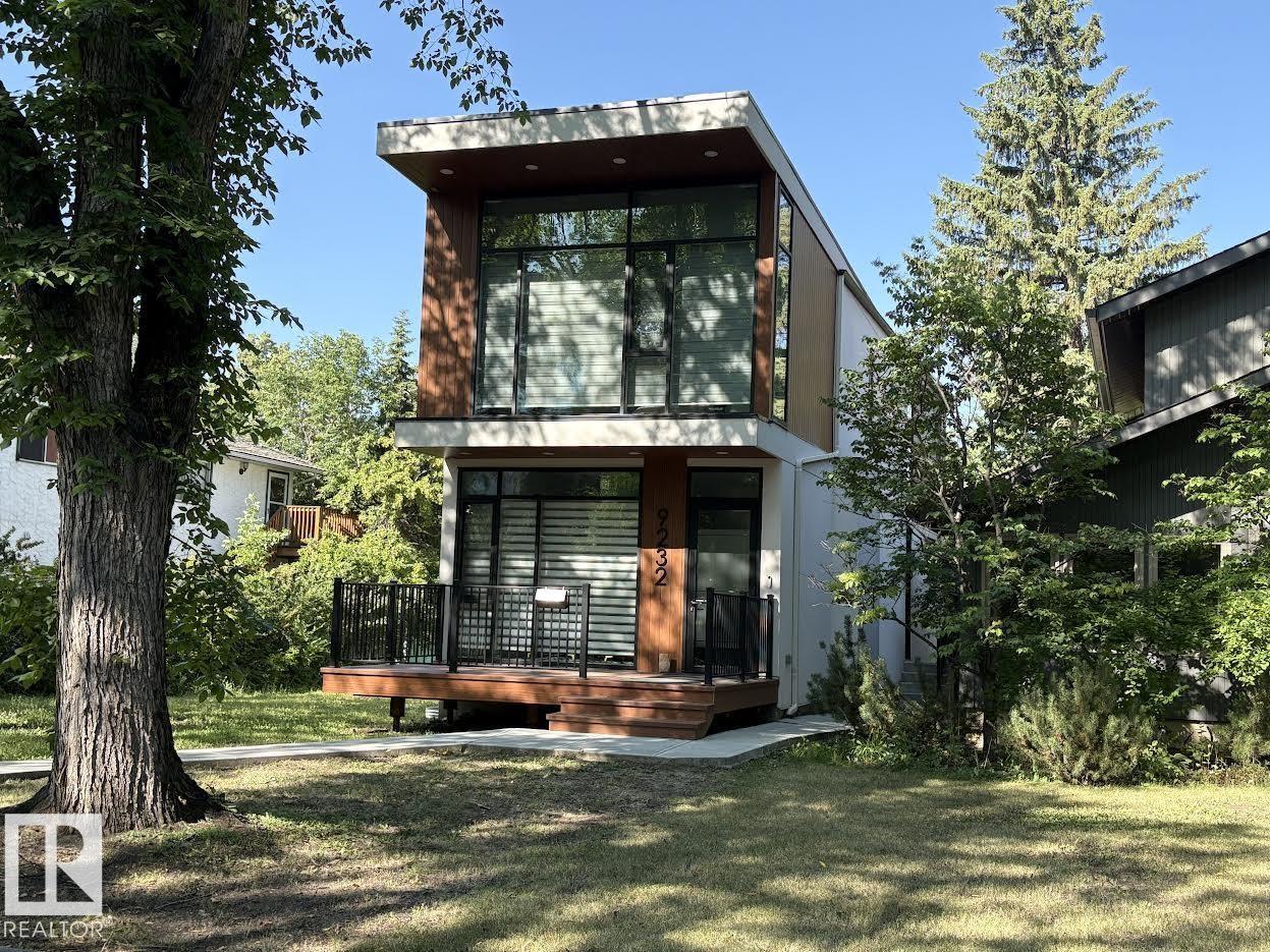 117 St Nw Unit 9232 St, Edmonton, AB T6G 1S2