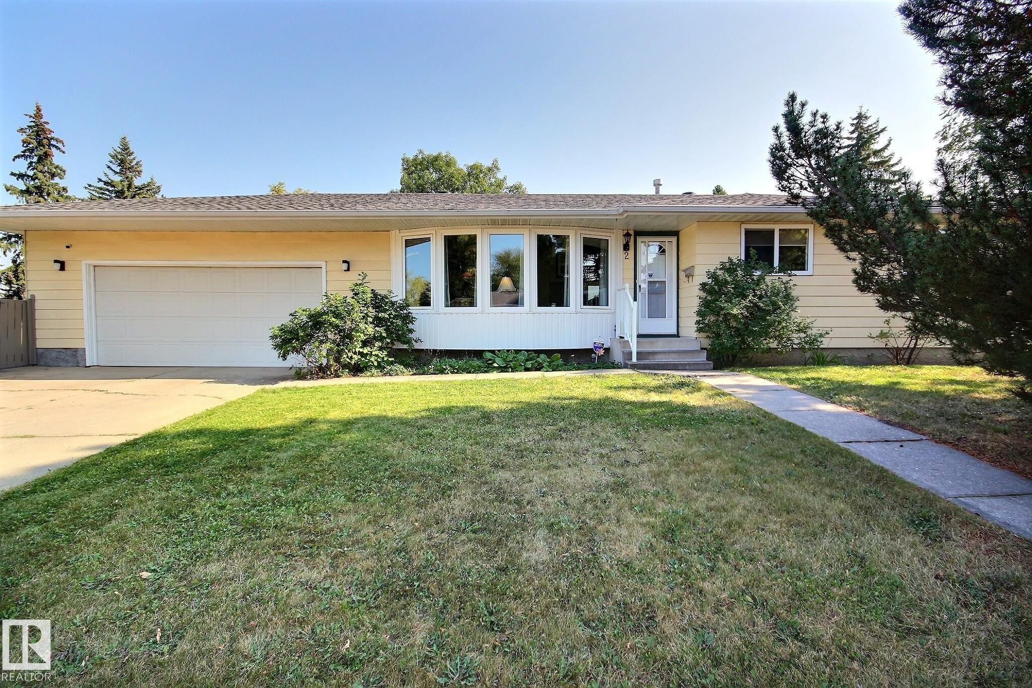 2 Wascana St, Spruce Grove, AB T7X 1M4
