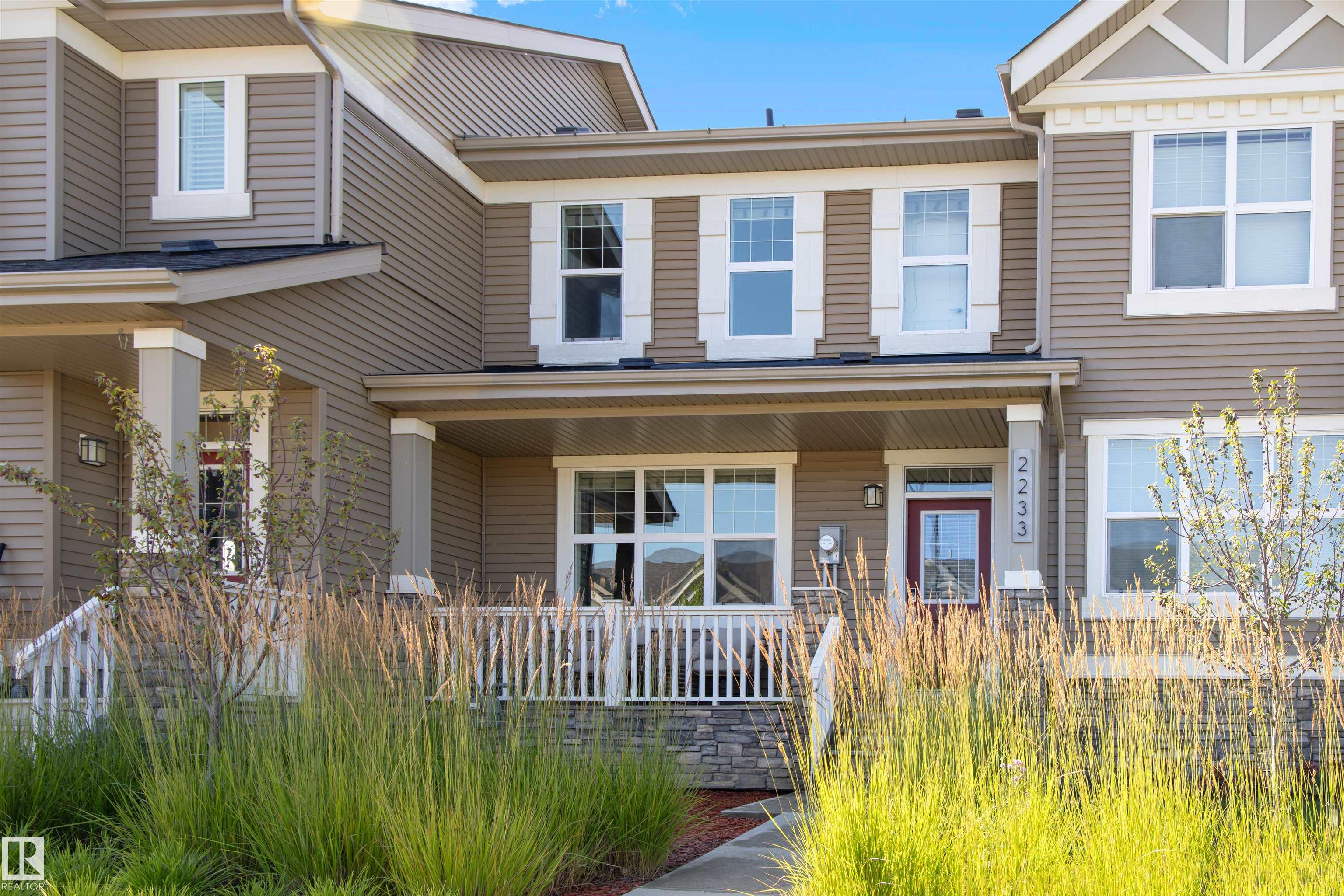 2233 Glenridding Bv Blvd SW, Edmonton, AB T6W 3E5