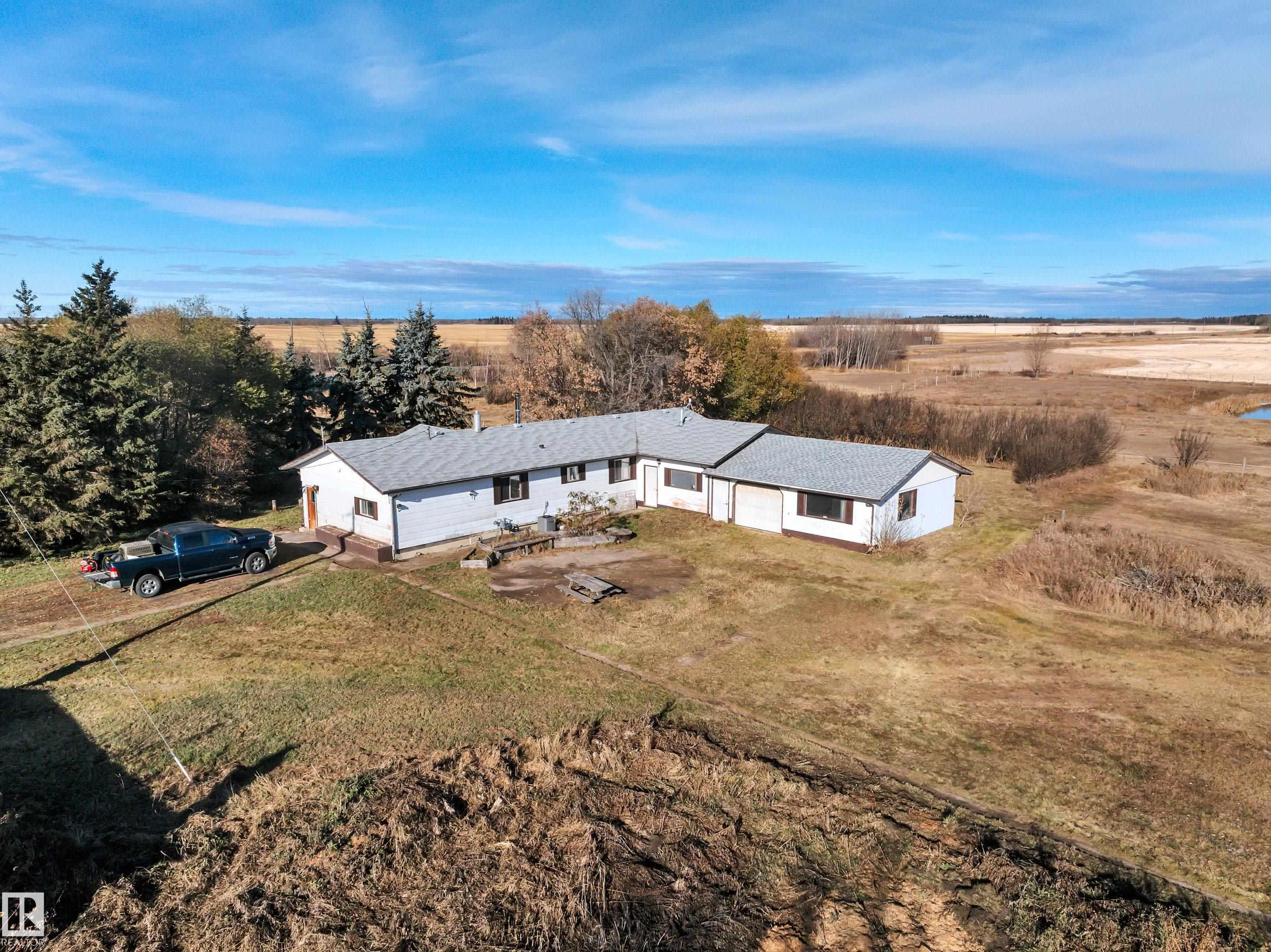 60101 Hwy 827, Rural Thorhild County, AB T0A 3J0