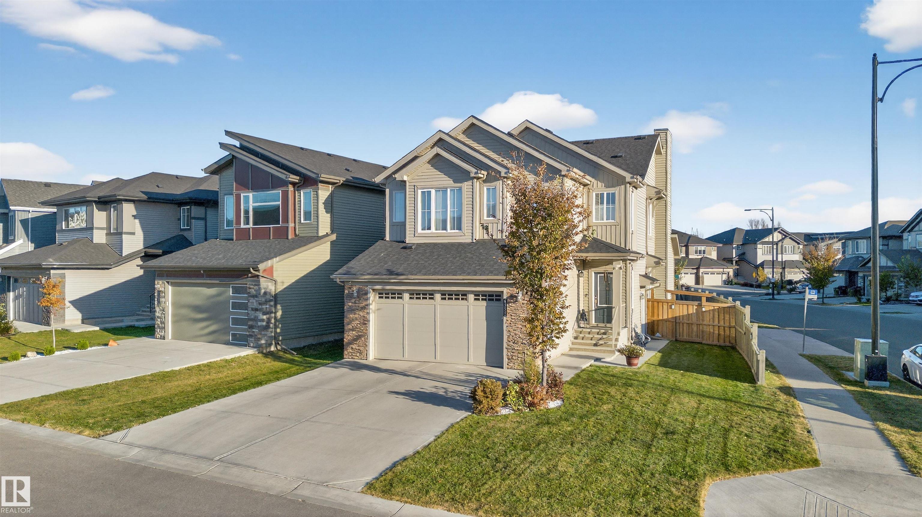 6351 Crawford Link SW, Edmonton, AB T6W 3Y6