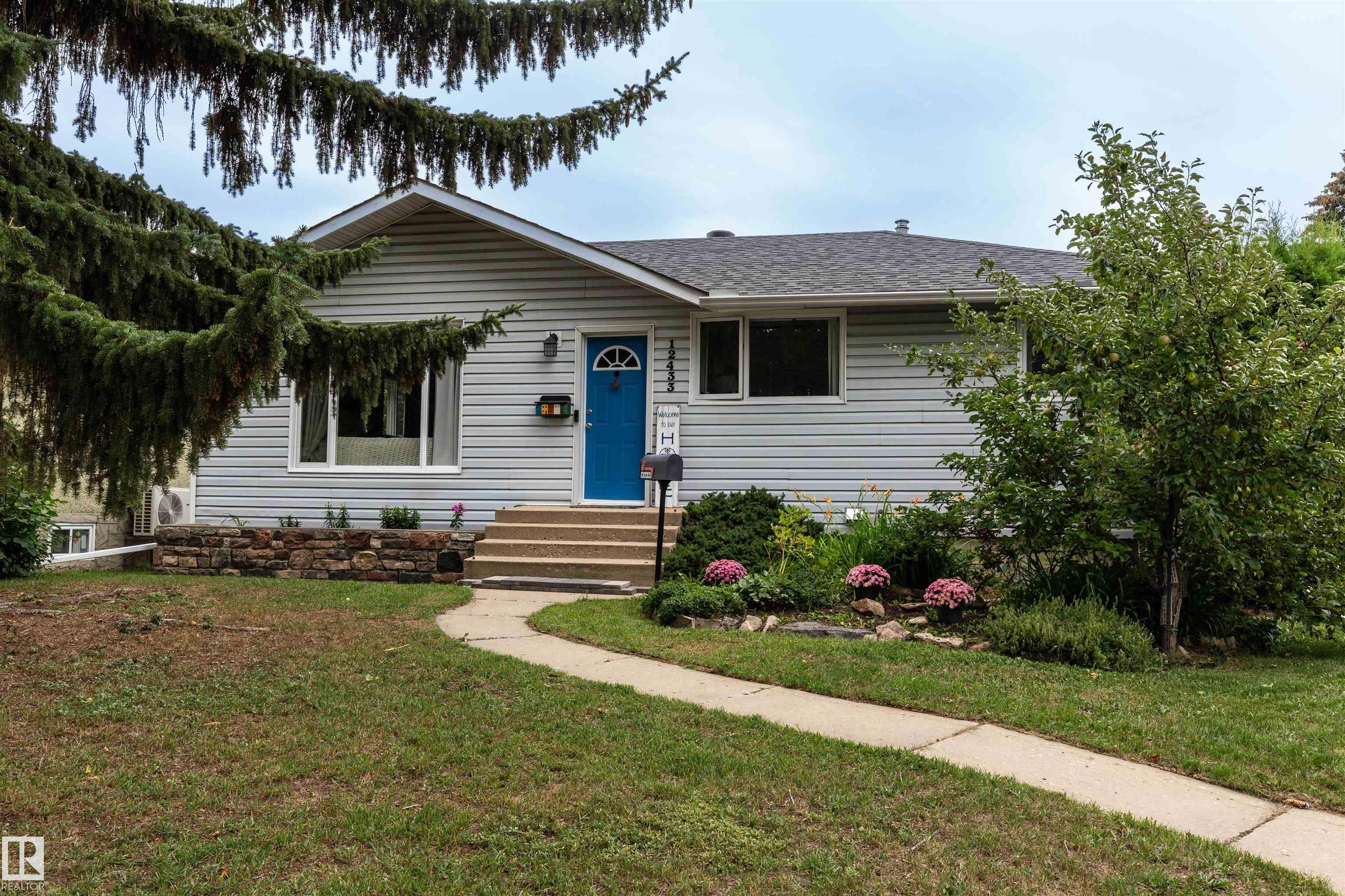 134 St Nw Unit 12433 St, Edmonton, AB T5L 1V3