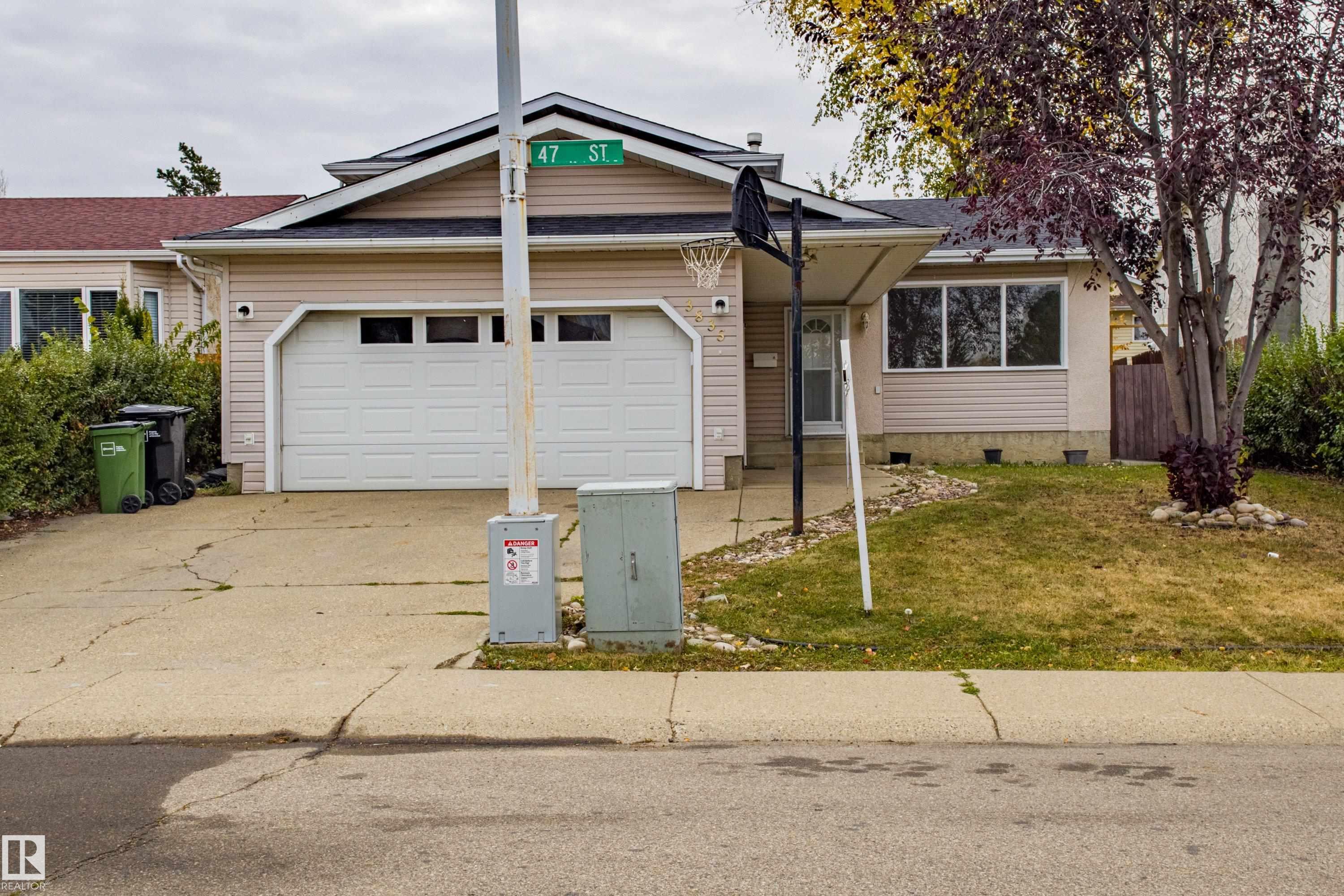 47 St Nw Unit 3835 St, Edmonton, AB T6L 5B3