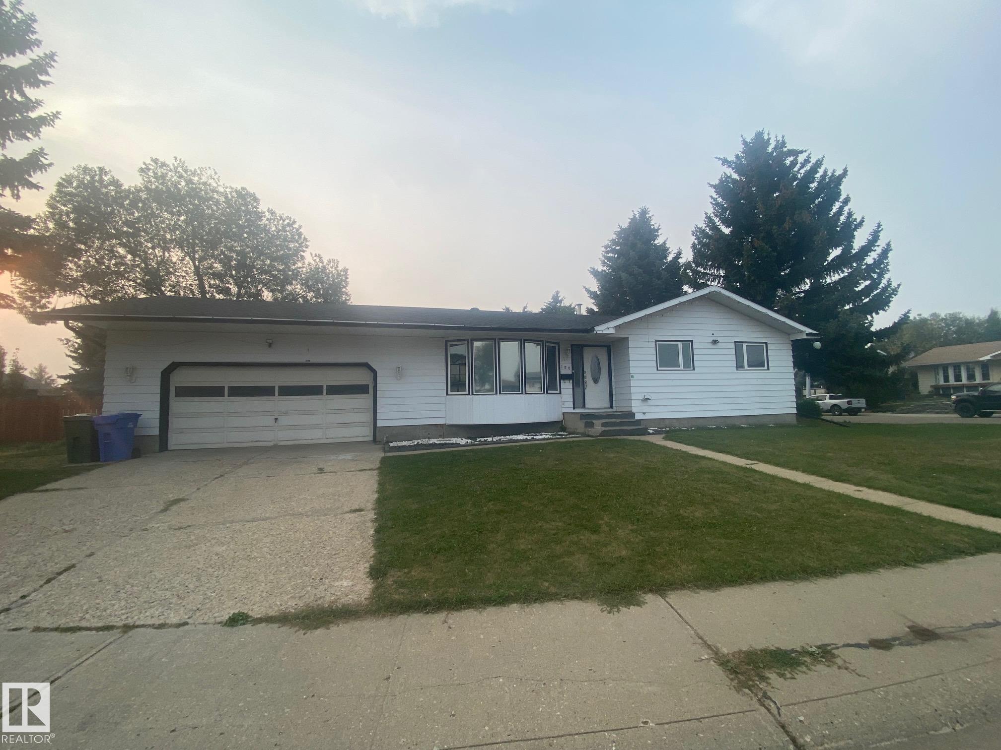 180 Willow Dr, Wetaskiwin, AB T9A 2W8