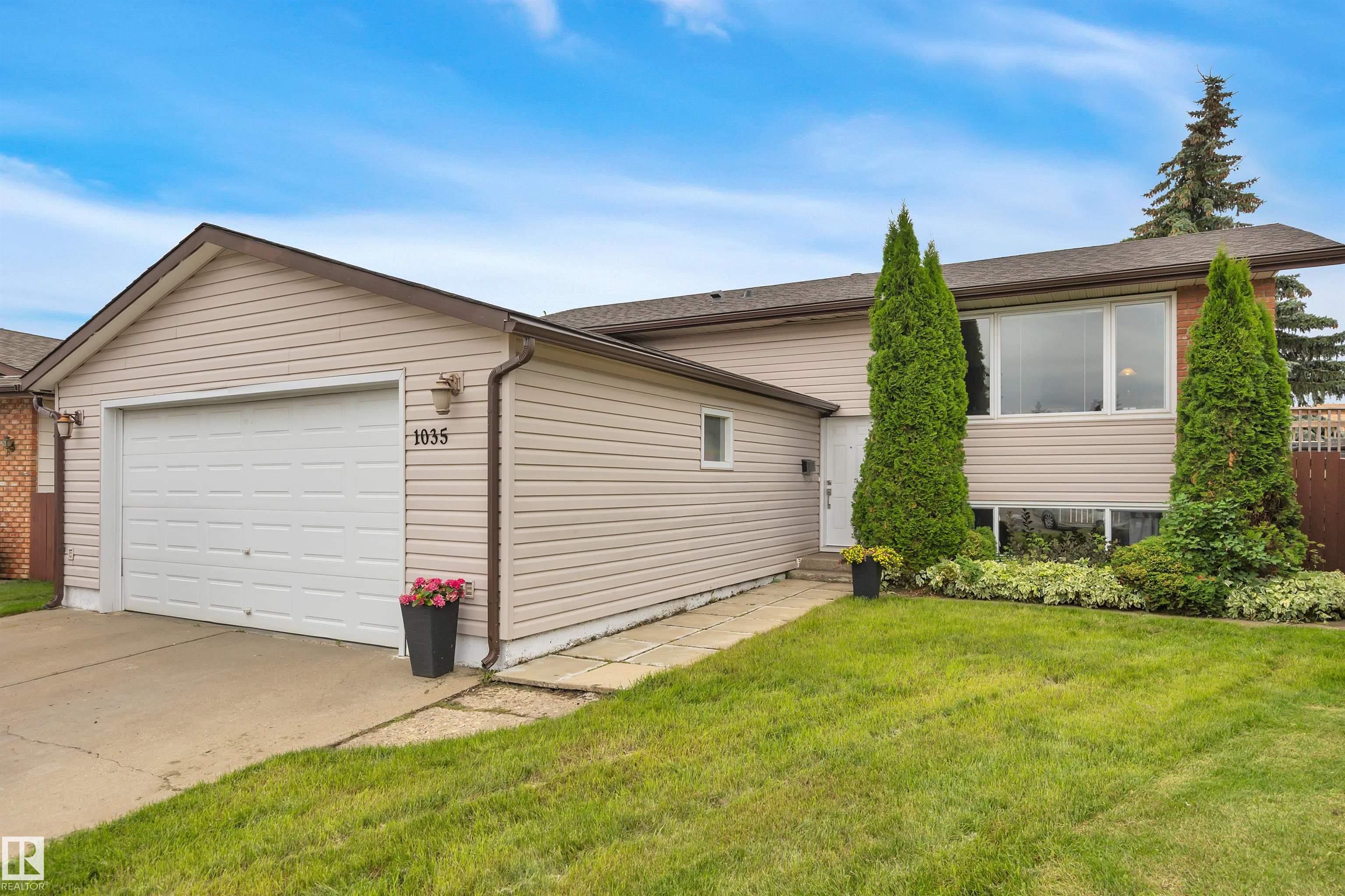 55 St Nw Unit 1035 St, Edmonton, AB T6L 1Y8