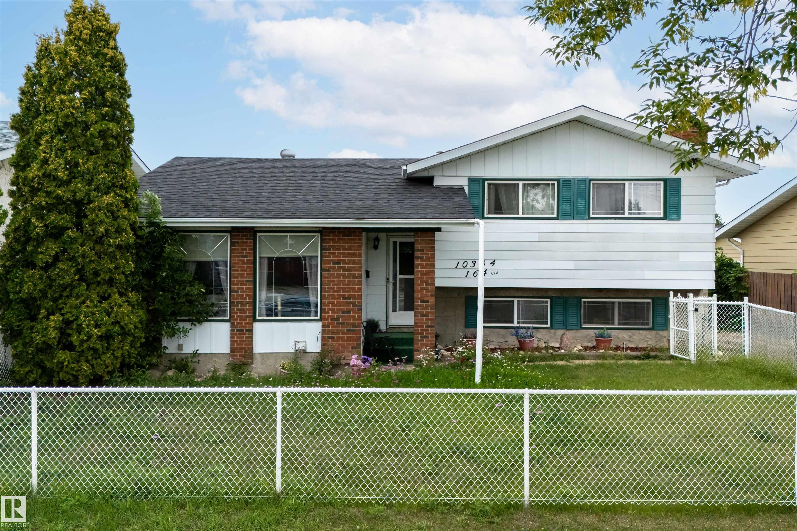 164 Av Nw Unit 10304 Ave, Edmonton, AB T5X 2E2
