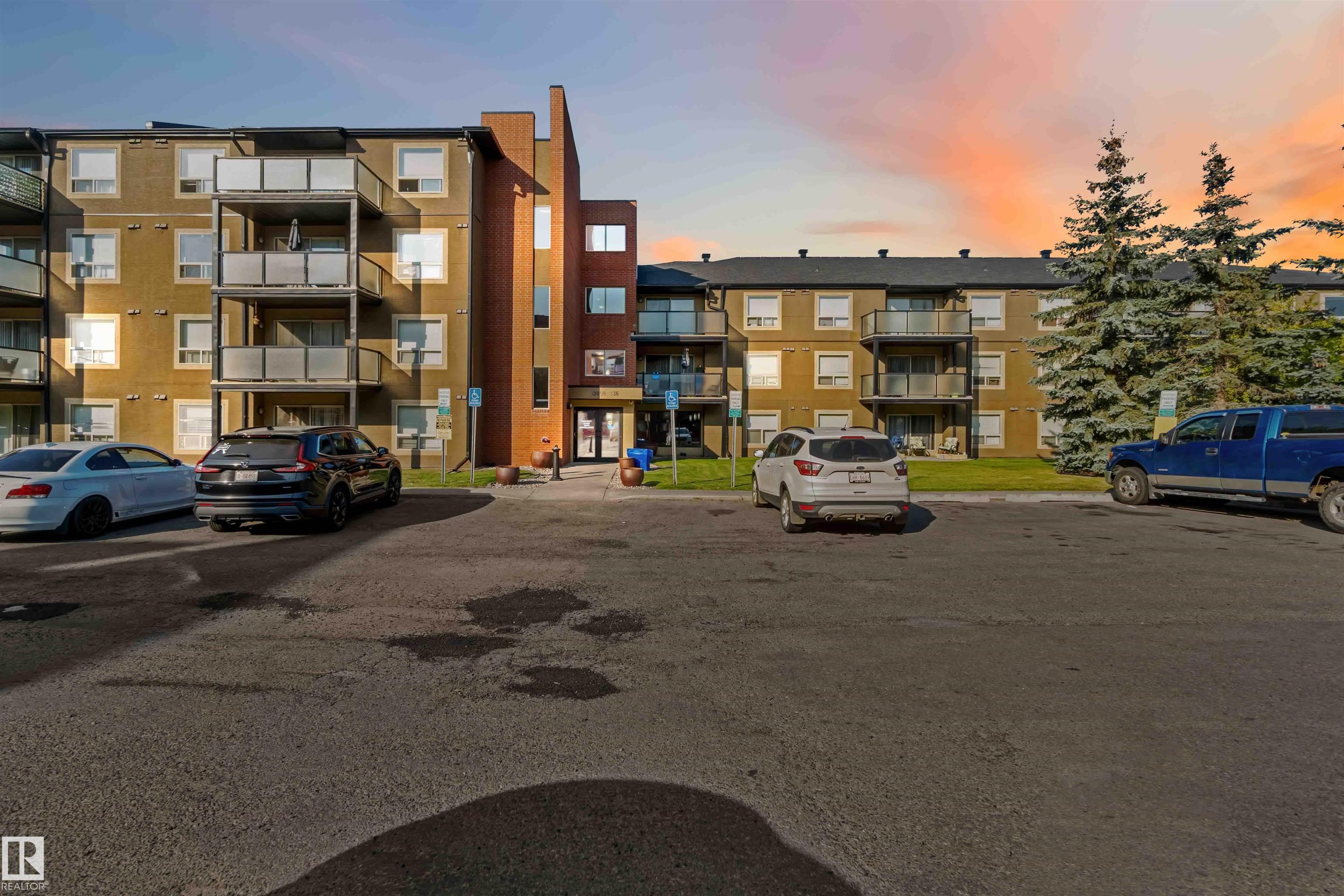 13908 136 Street Northwest #407, Edmonton, AB T6V 1Y4