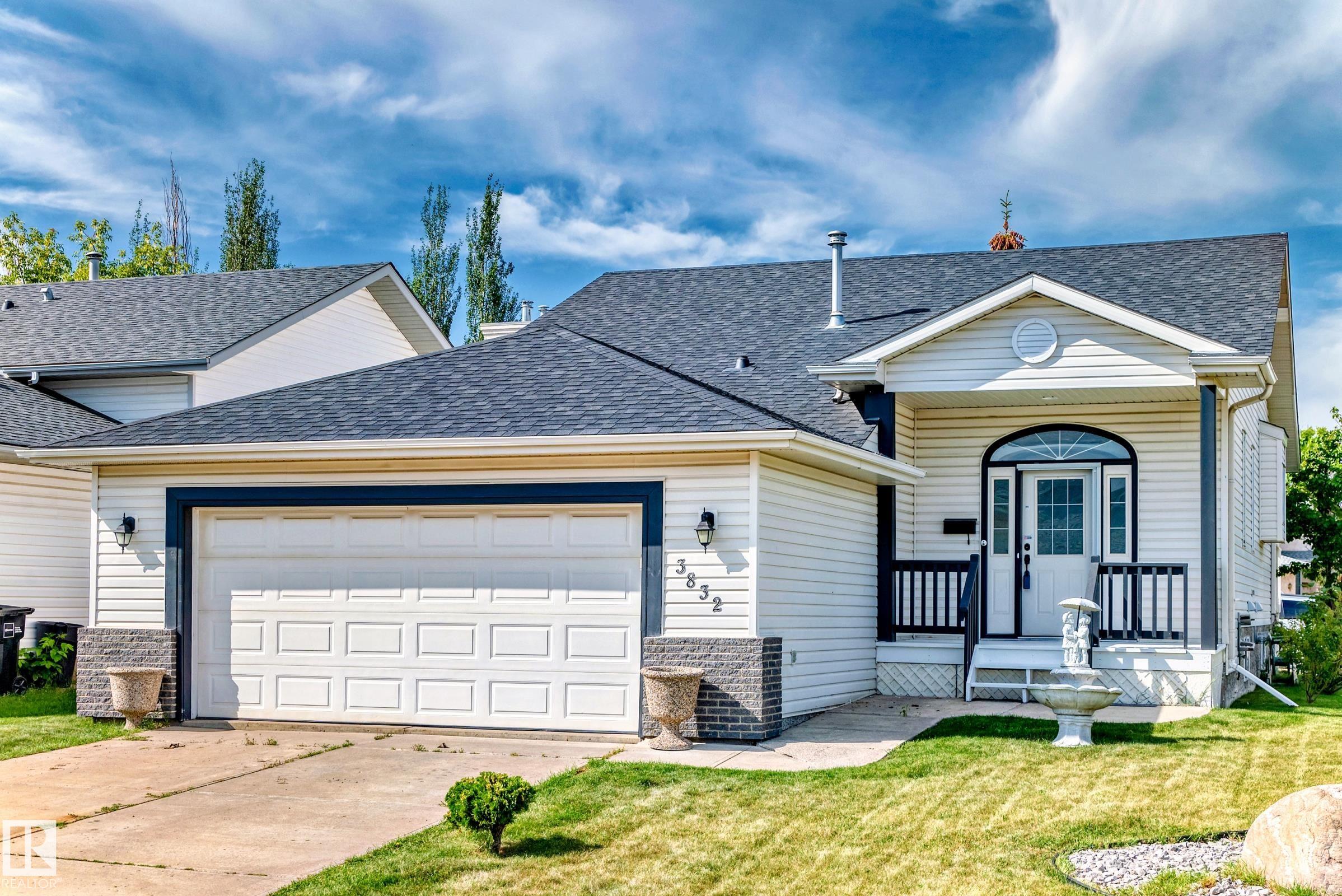 41 St Nw Unit 3832 St, Edmonton, AB T6L 6R5