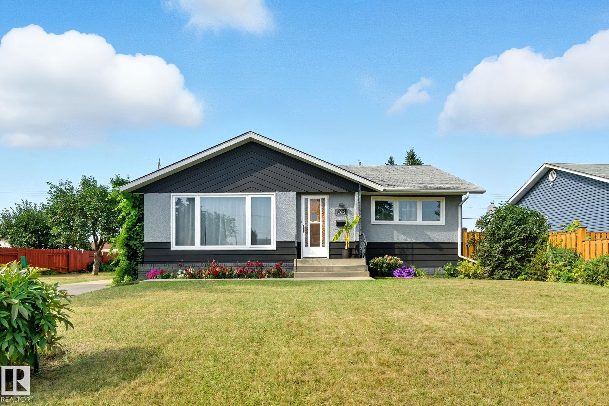 135 St Nw Unit 13612 St, Edmonton, AB T5L 1Z5
