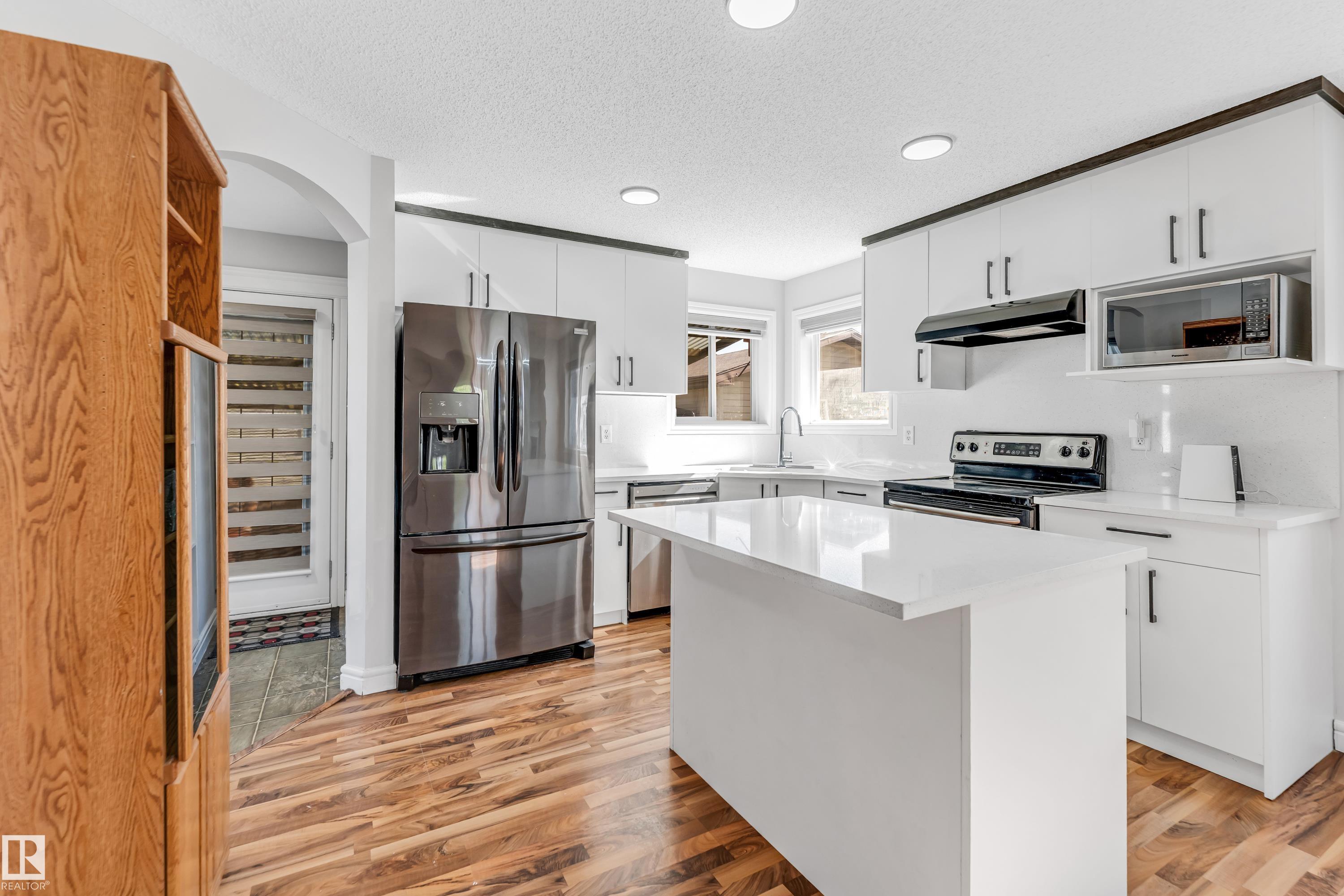 119 St Sw Unit 1921 St #a, Edmonton, AB T6W 0E2