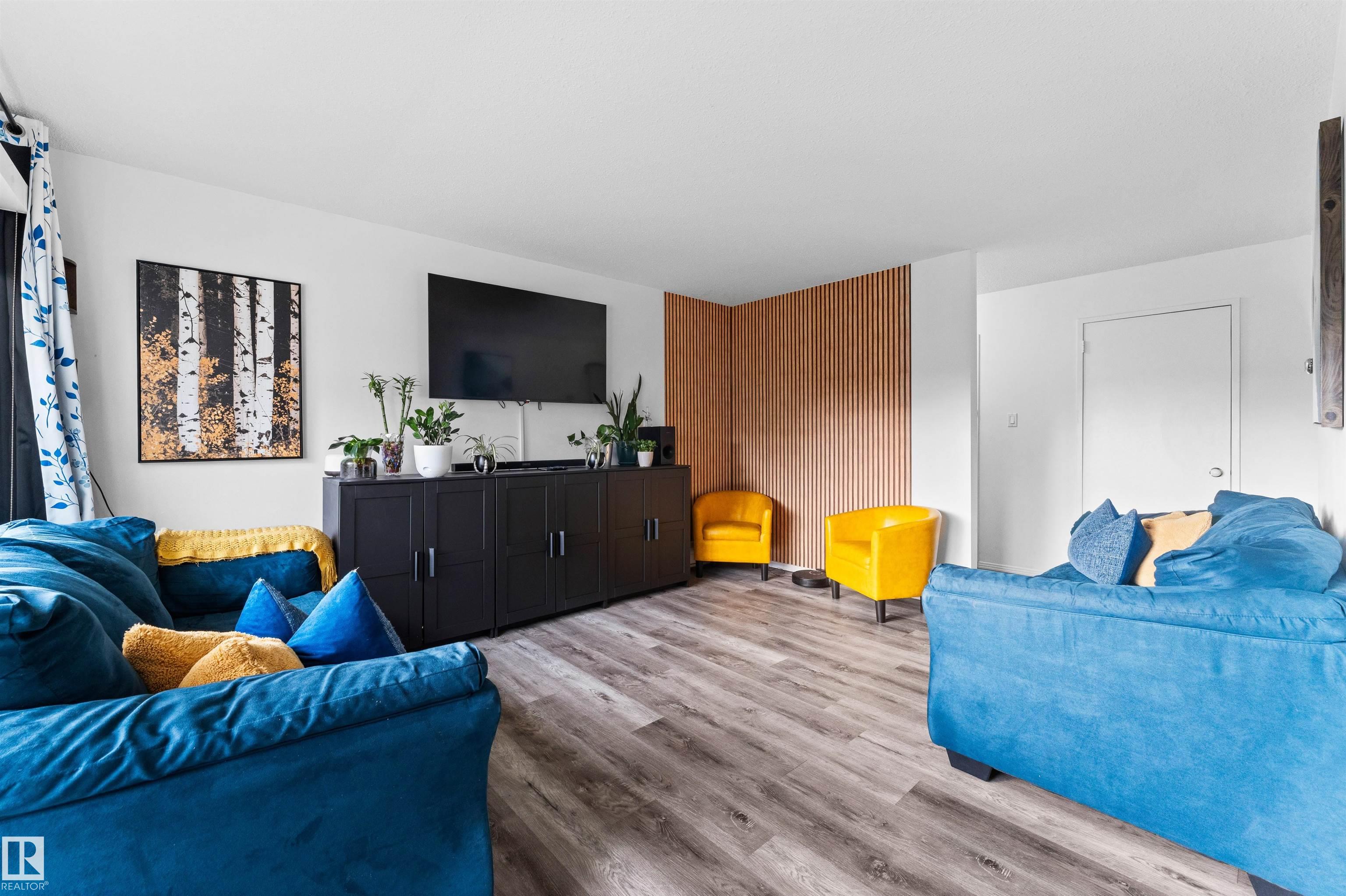 11430 40 Avenue Northwest #207, Edmonton, AB T6J 0R5