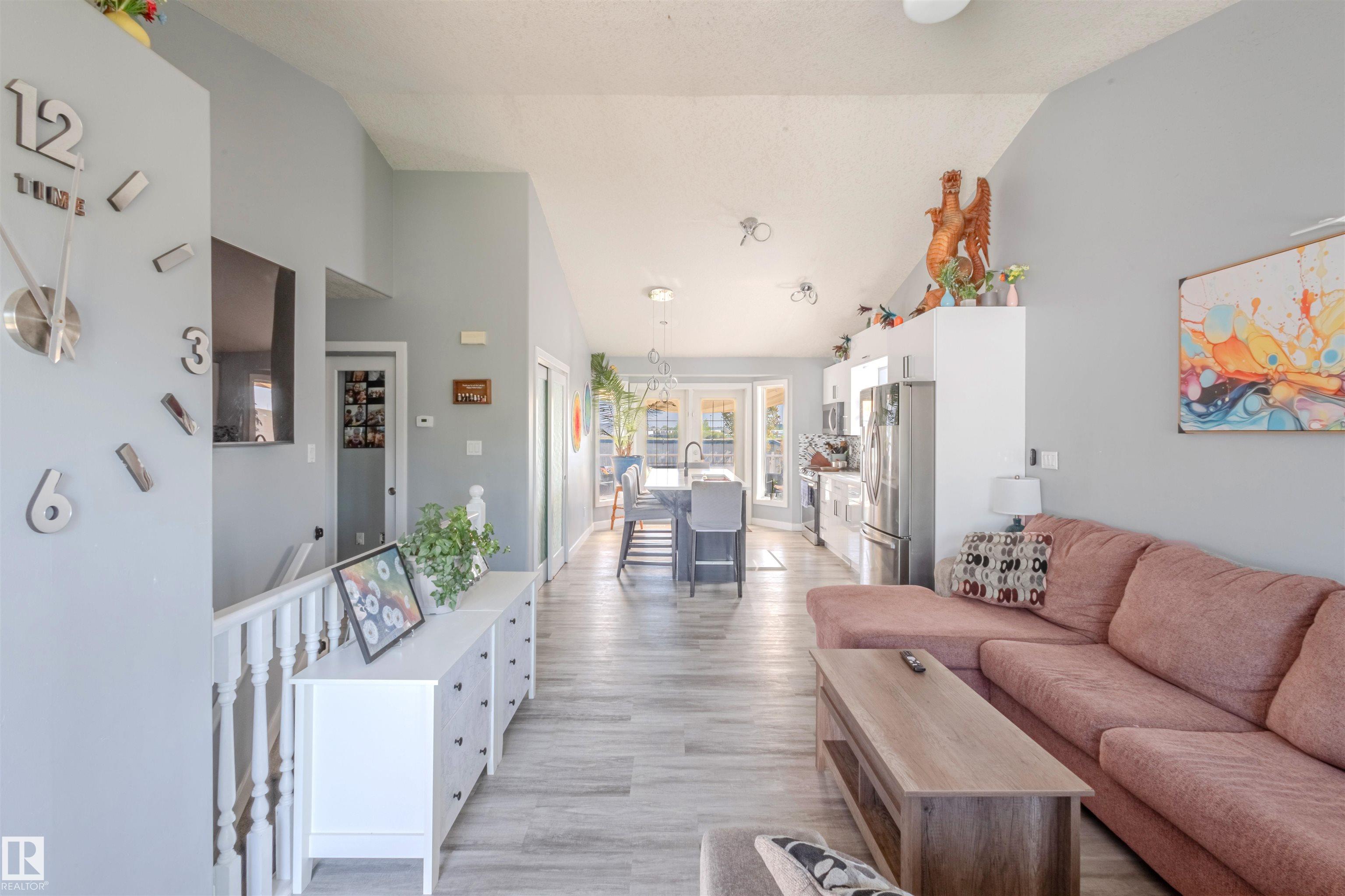 44 Av Nw Unit 2716 Ave #a, Edmonton, AB T6T 1K1