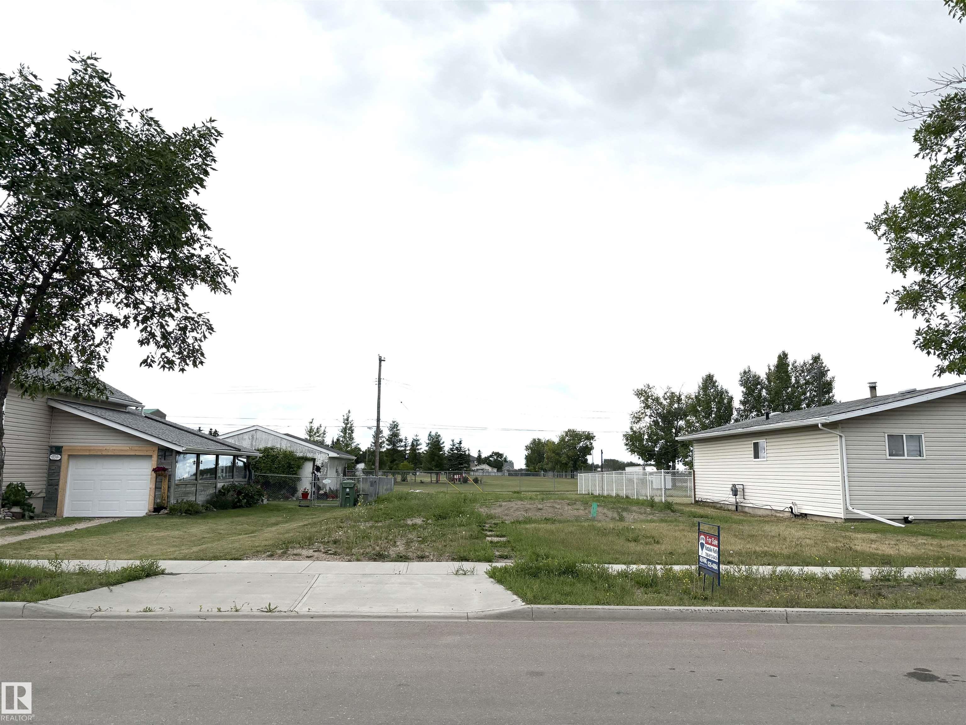 47 St Unit 5218 St, Bonnyville, AB T9N 1B3