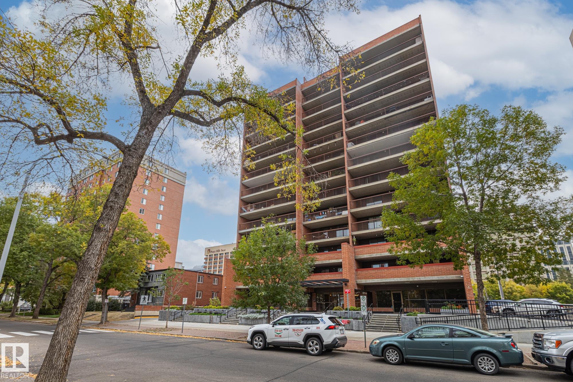 9917 110 Street Northwest #905, Edmonton, AB T5K 2N4