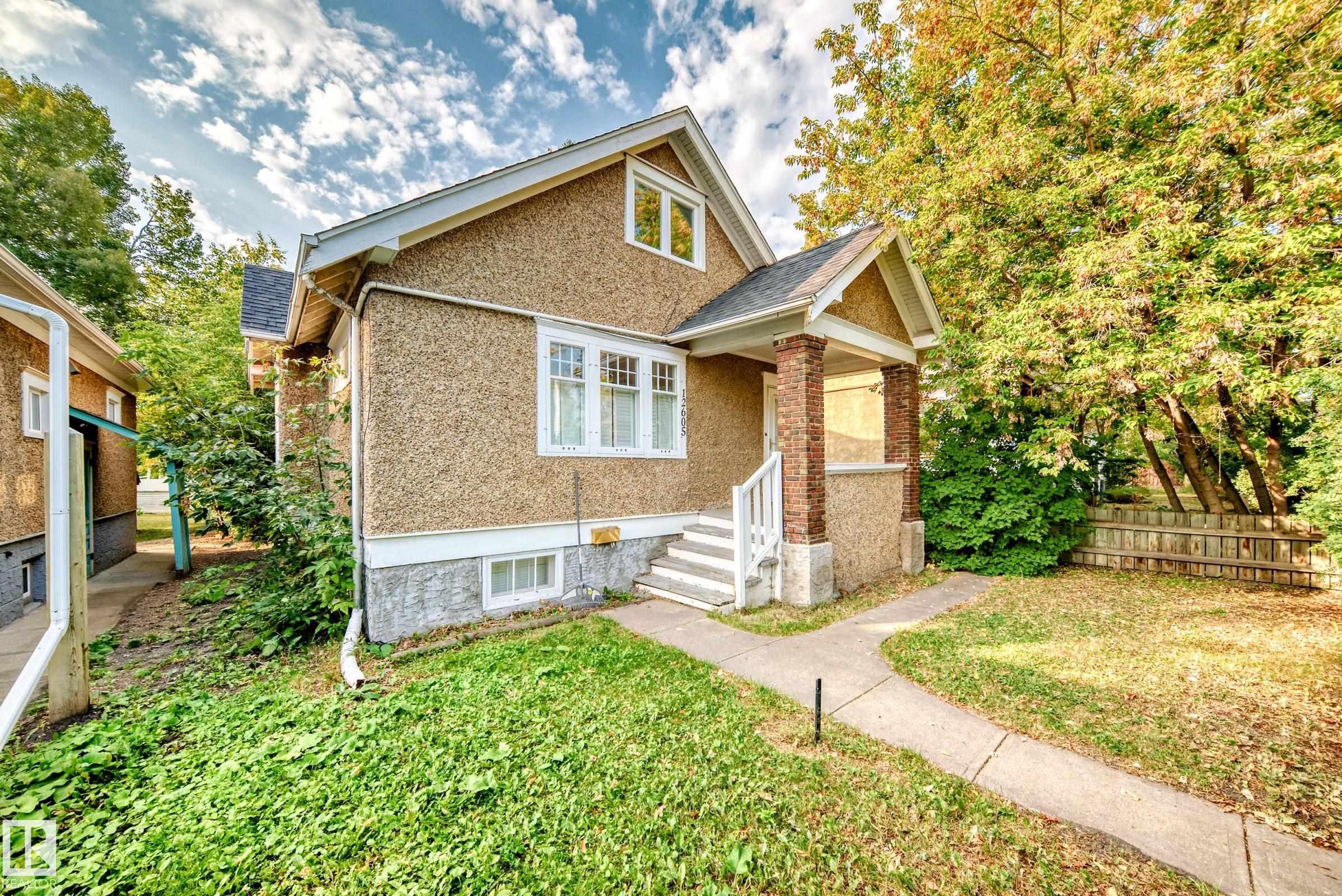 107 Av Nw Unit 12605 Ave, Edmonton, AB T5M 1Z5