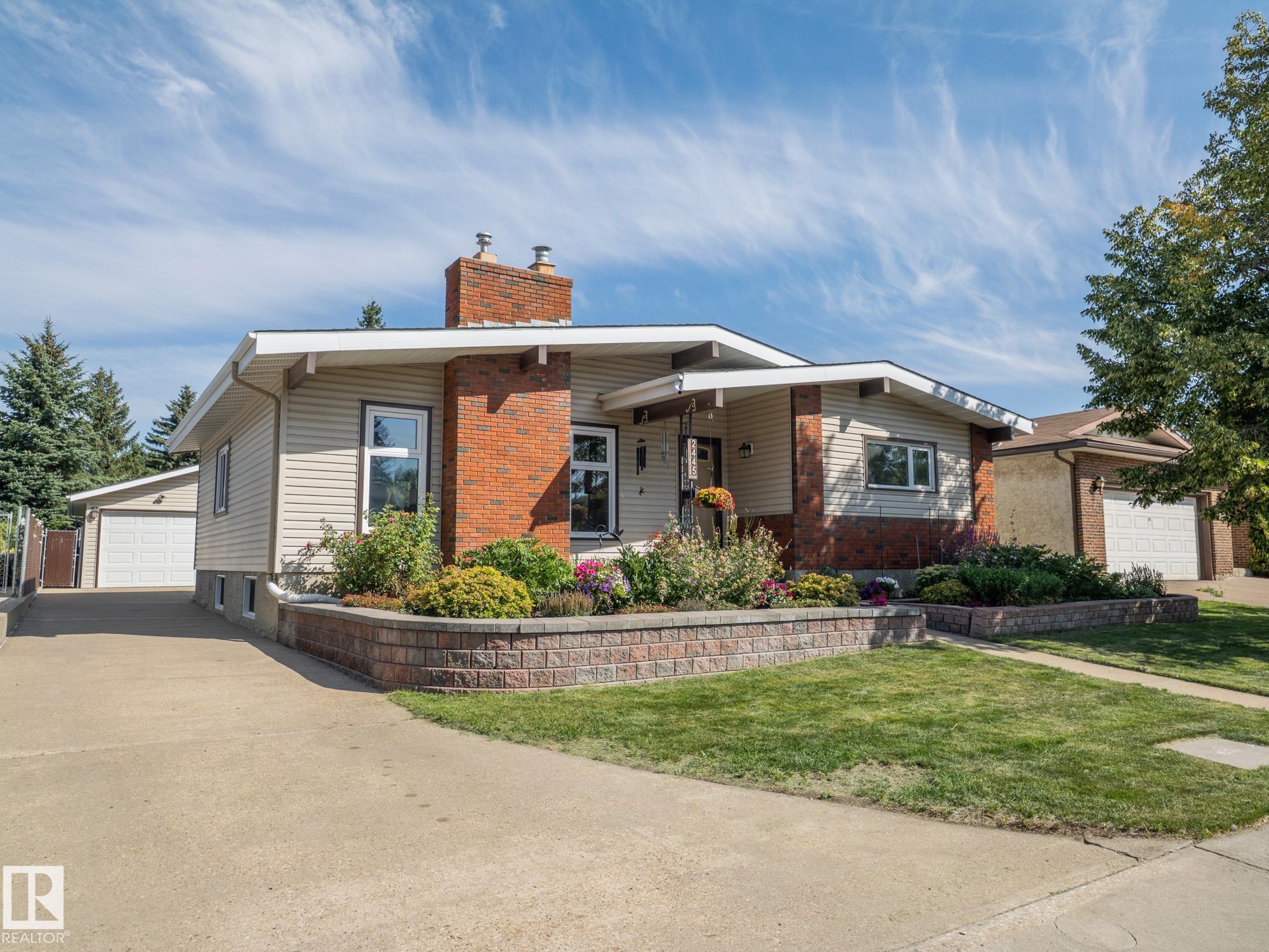 89 St Nw Unit 2445 St, Edmonton, AB T6K 2Y8